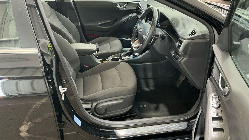 Hyundai Ioniq - Image 3