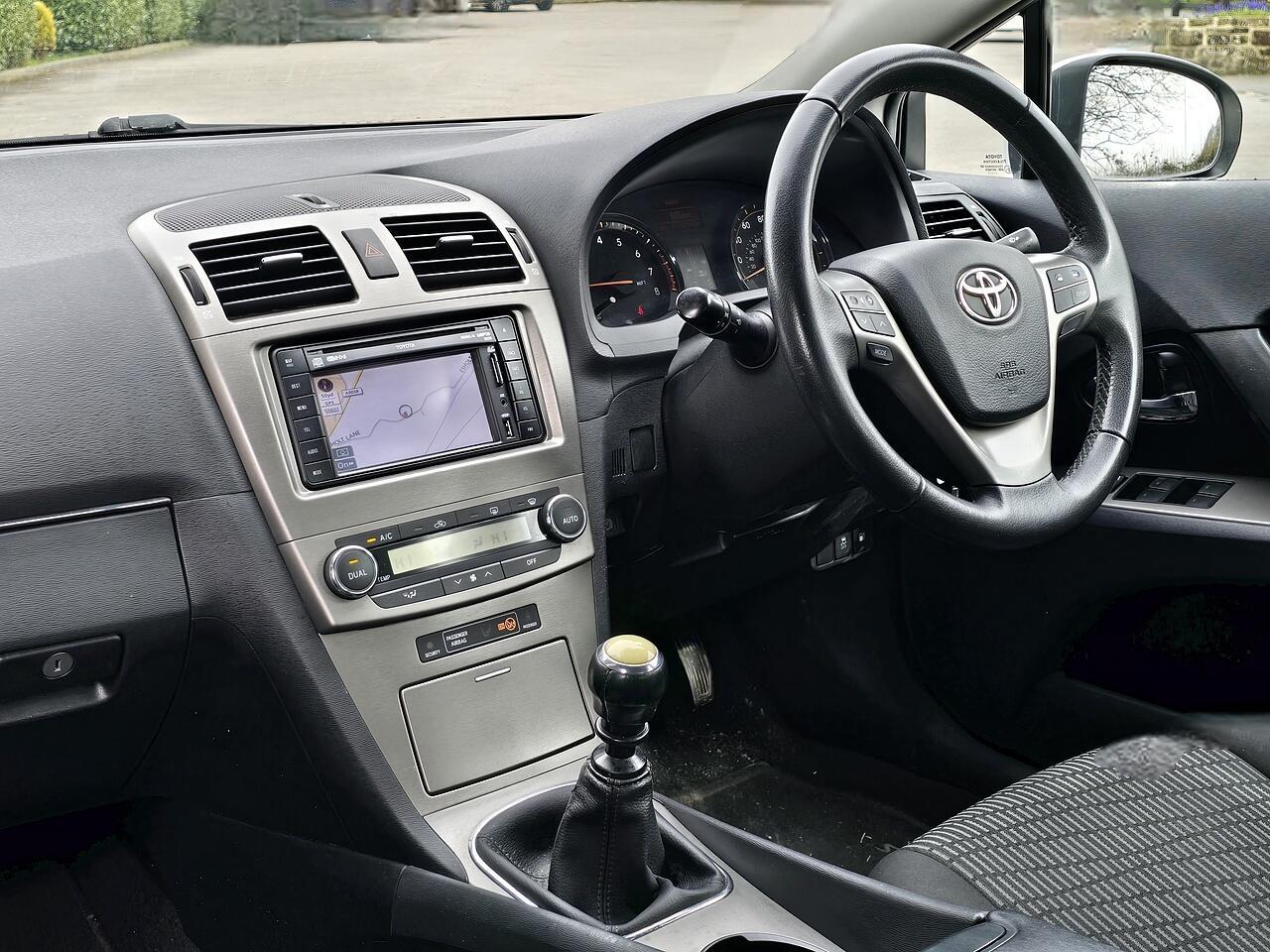 Toyota Avensis - Image 2