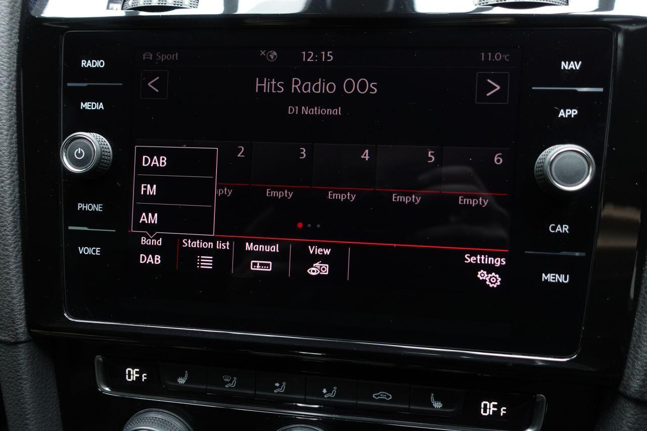 Volkswagen Golf - Image 27