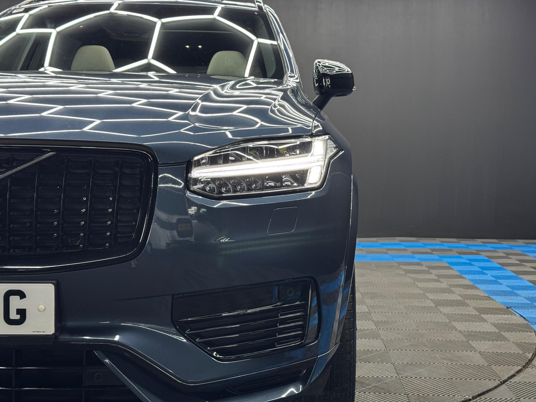 Volvo XC90 - Image 52