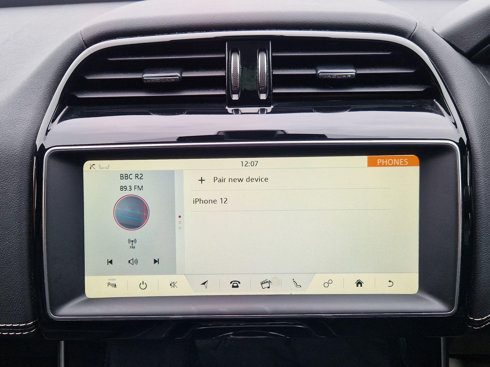 Jaguar XE - Image 43