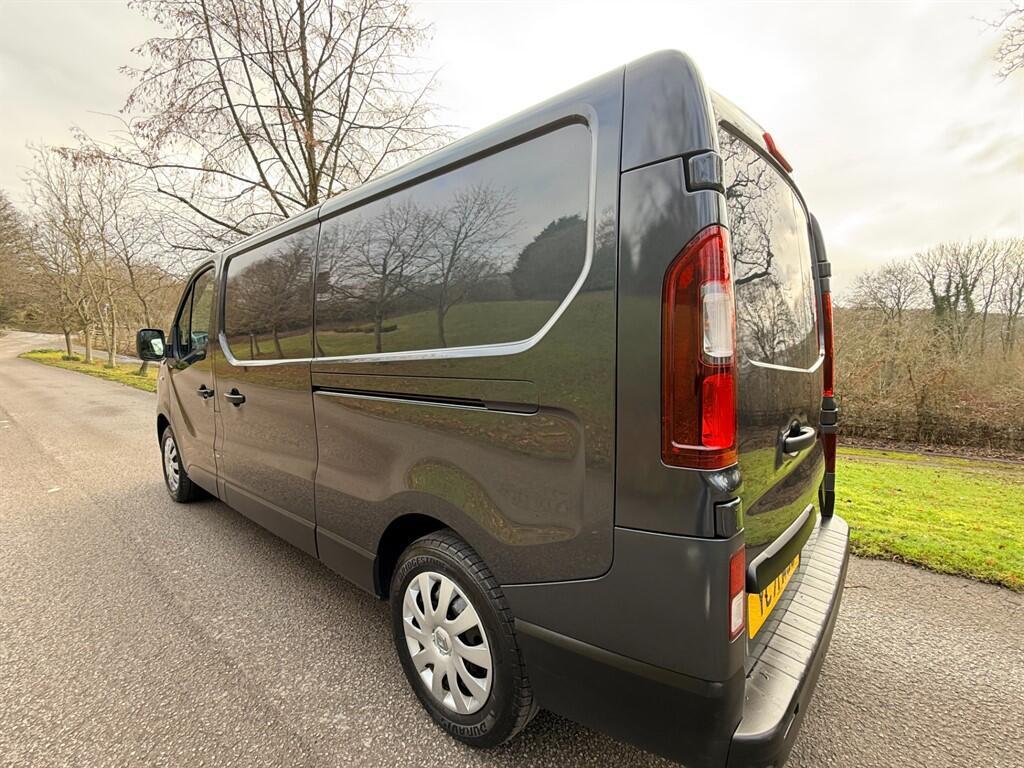 Renault Trafic - Image 13