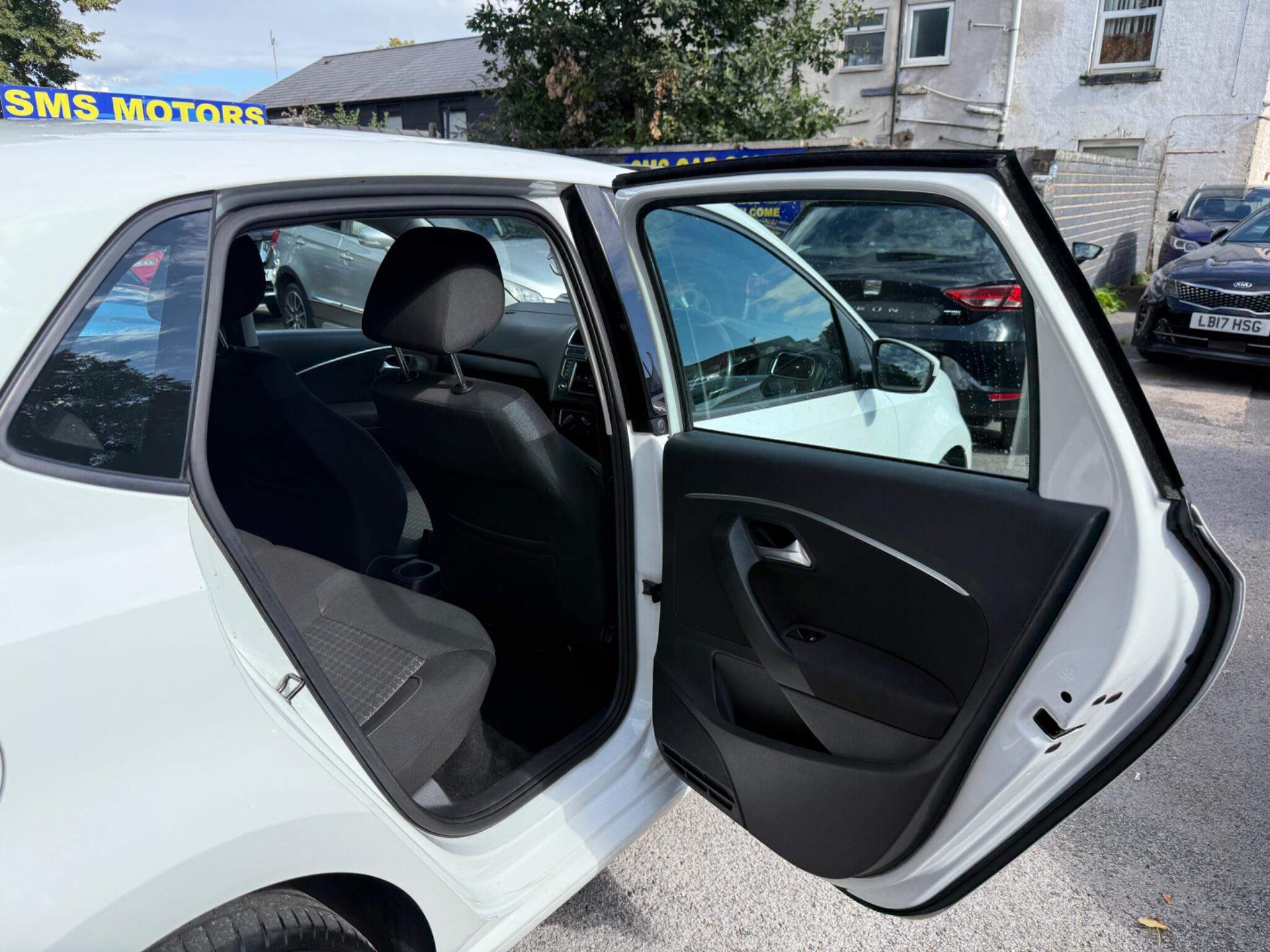 Volkswagen Polo - Image 18