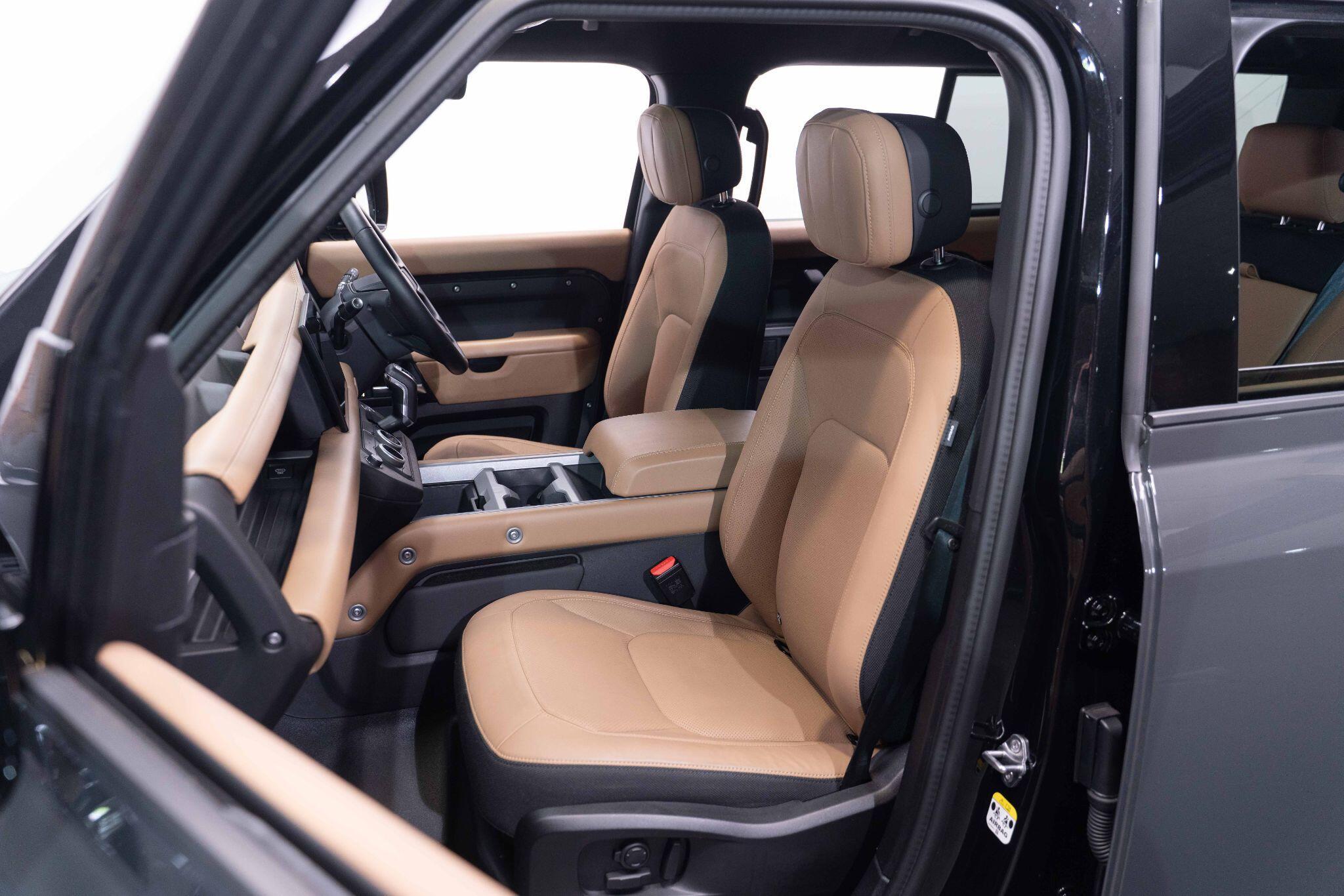 Land Rover Defender 110 - Image 22