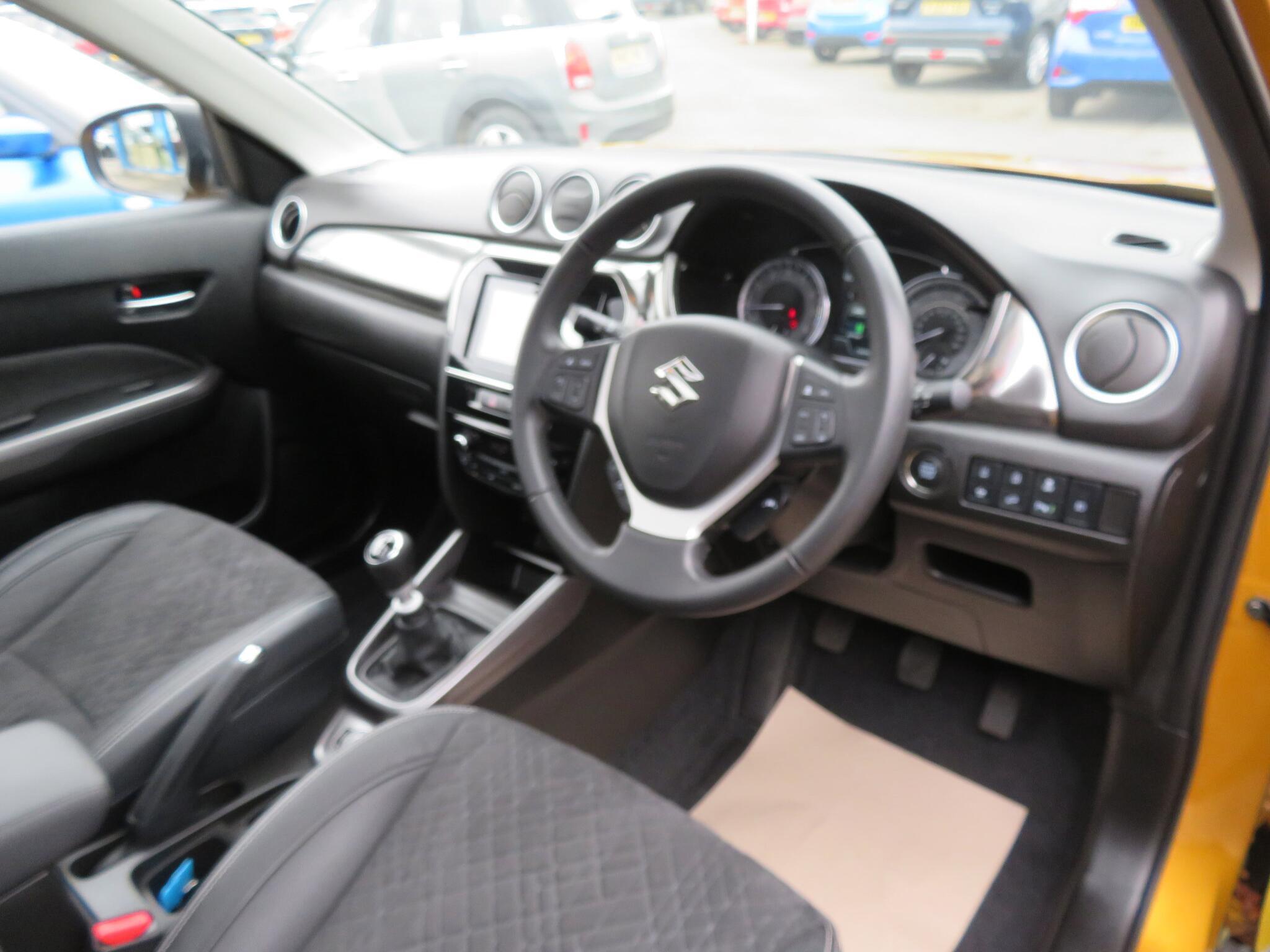 Suzuki Vitara - Image 16