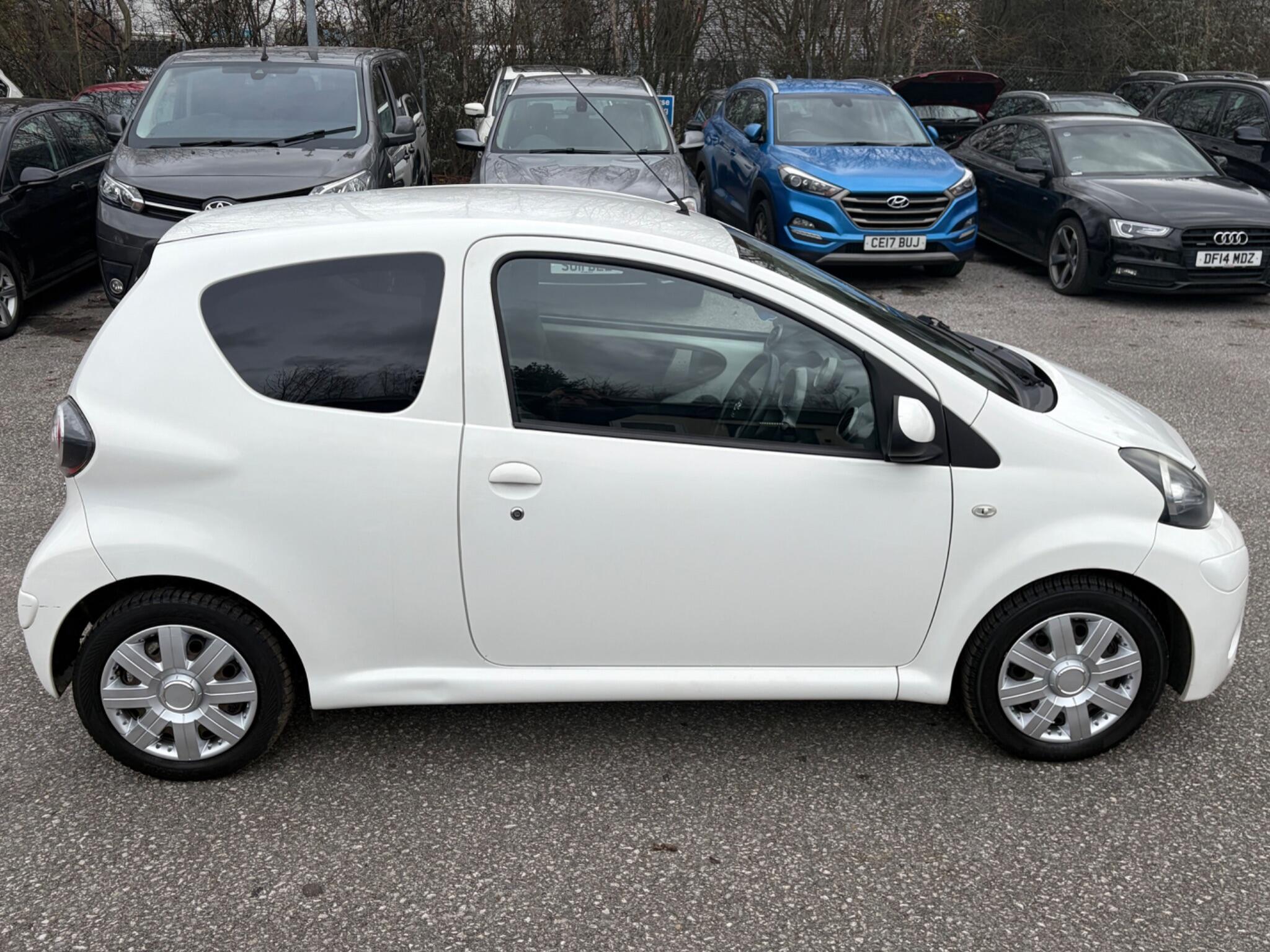 Toyota Aygo - Image 13