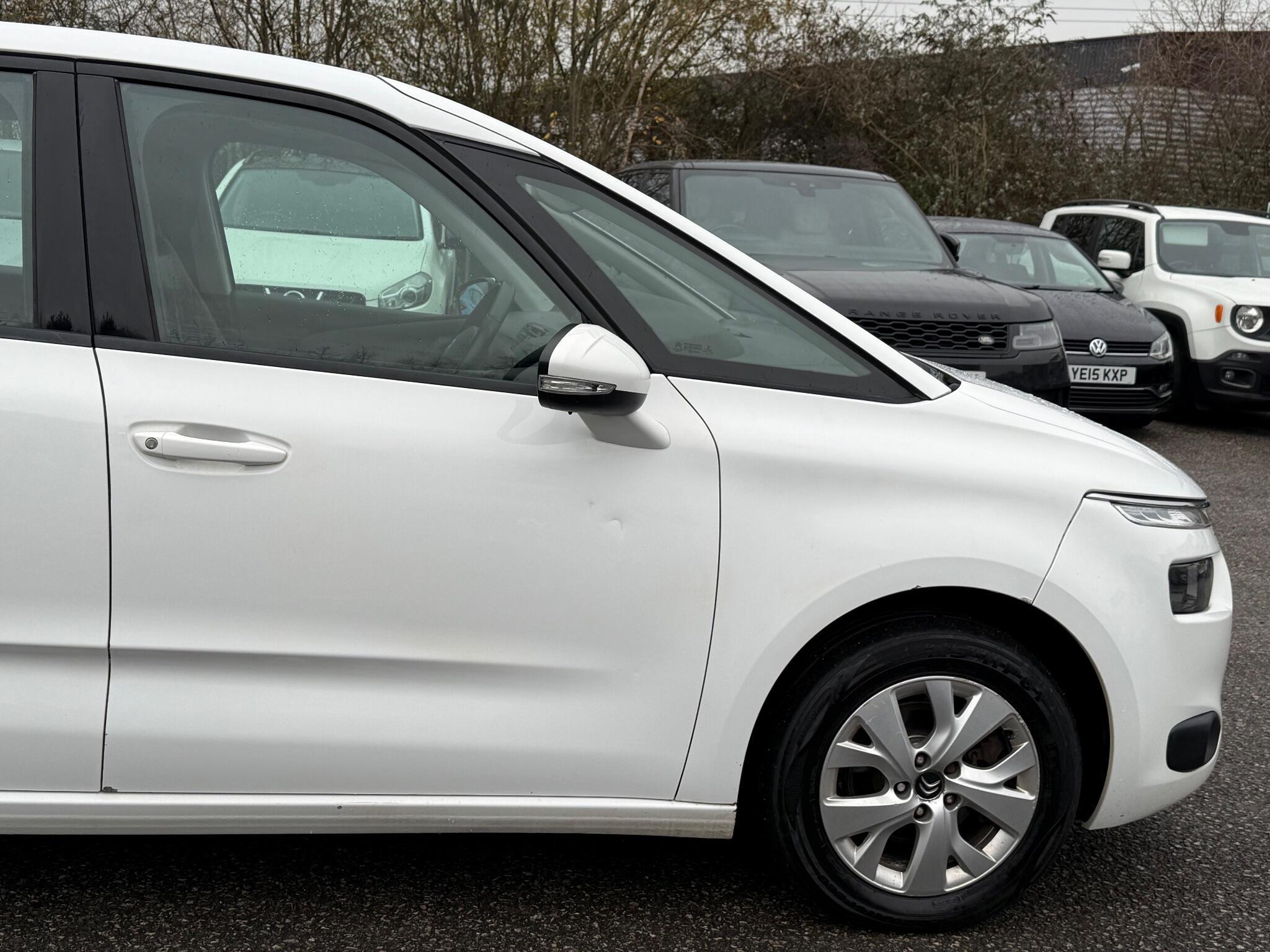 Citroen C4 Picasso - Image 19