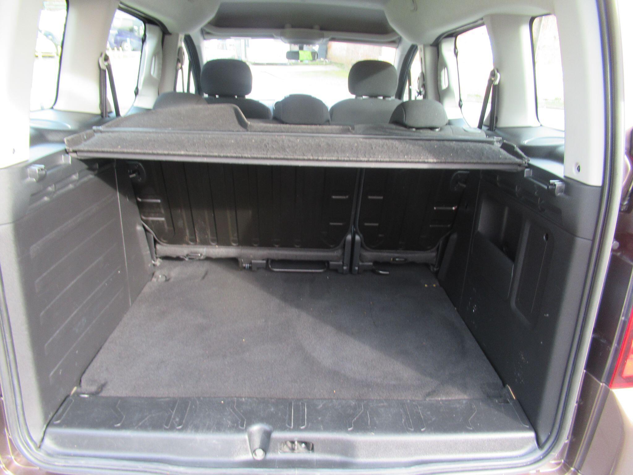Peugeot Partner Tepee - Image 19