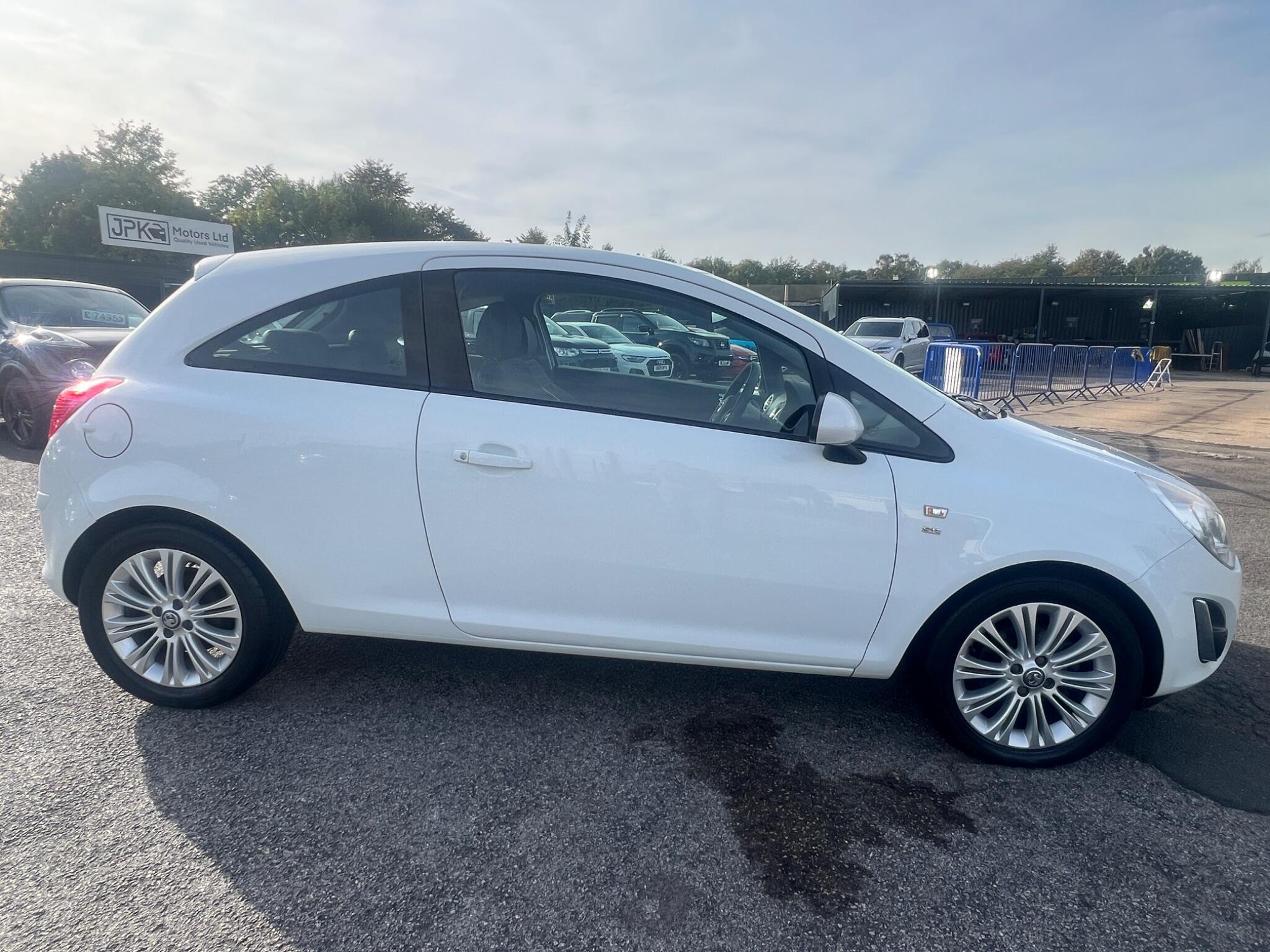 Vauxhall Corsa - Image 11