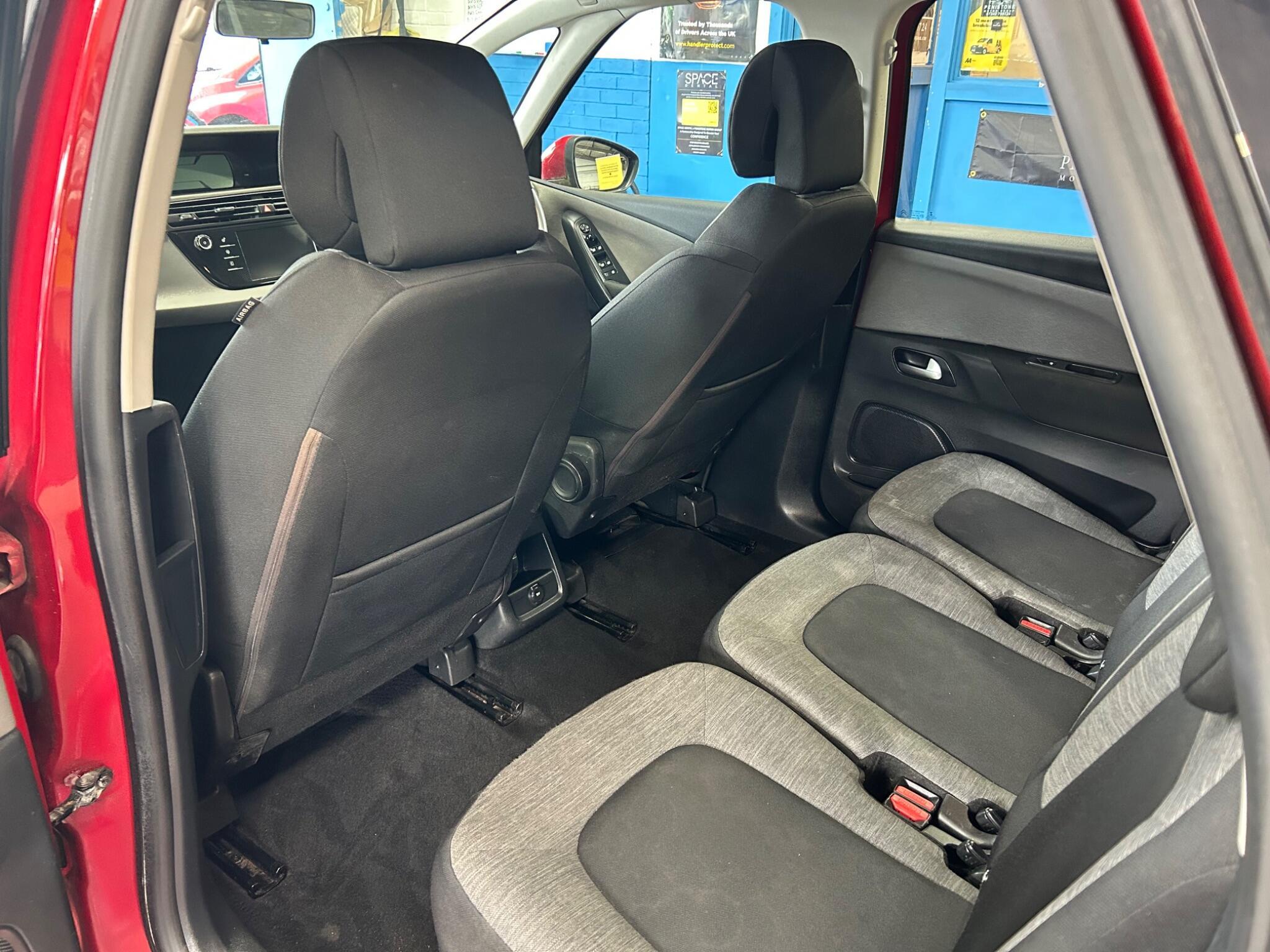 Citroen C4 Picasso - Image 19