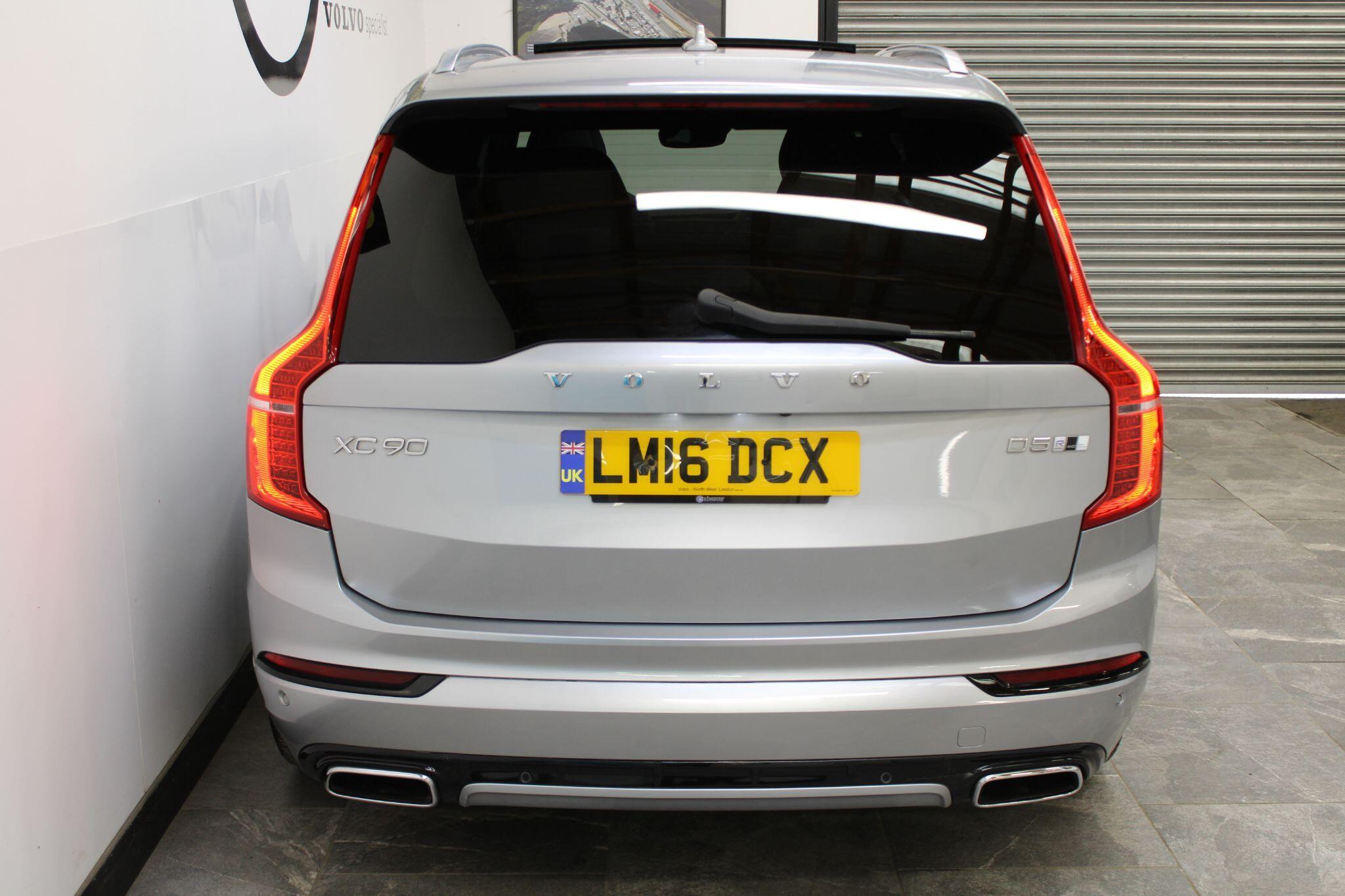 Volvo XC90 - Image 14