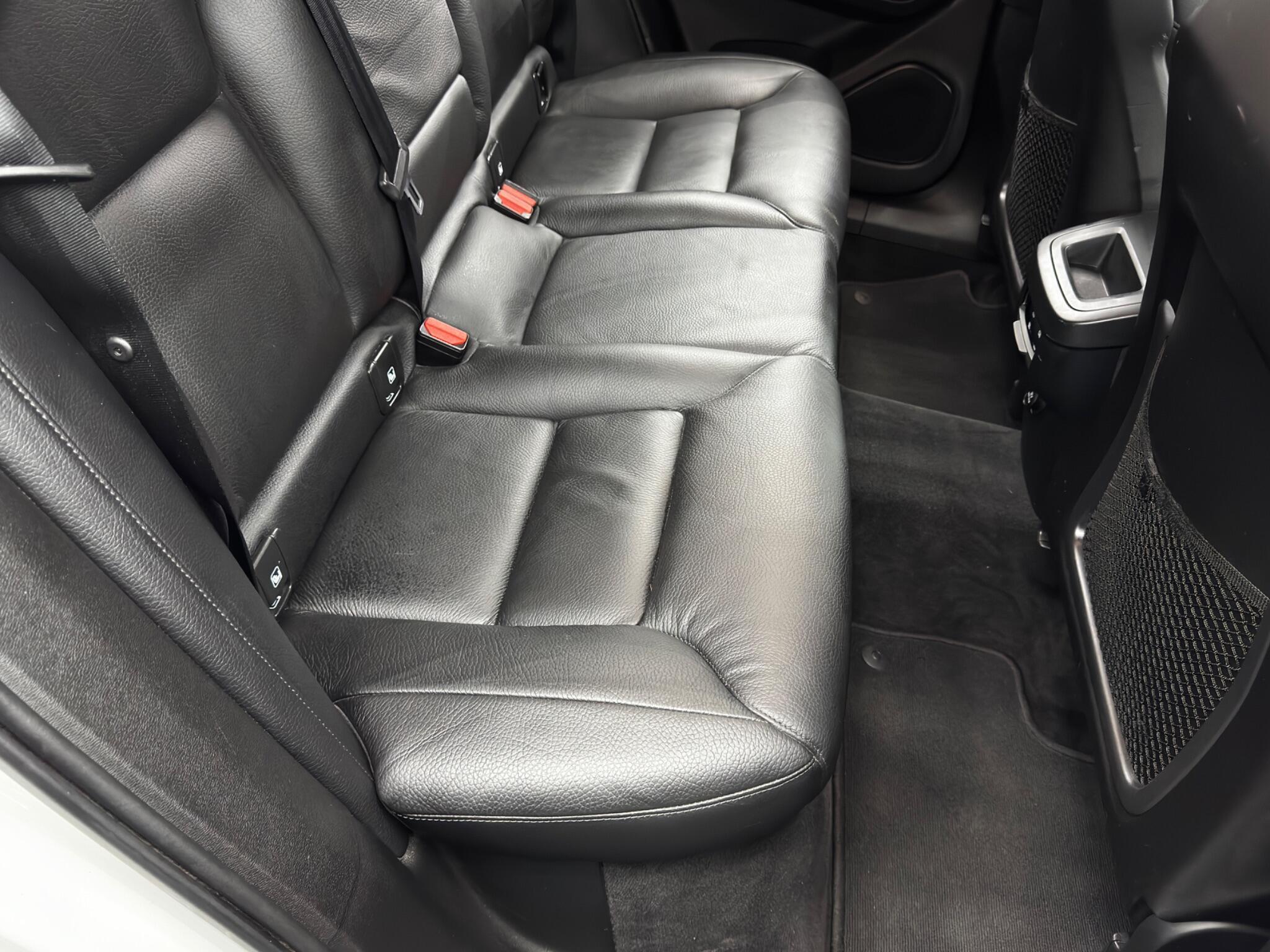Volvo XC60 - Image 16