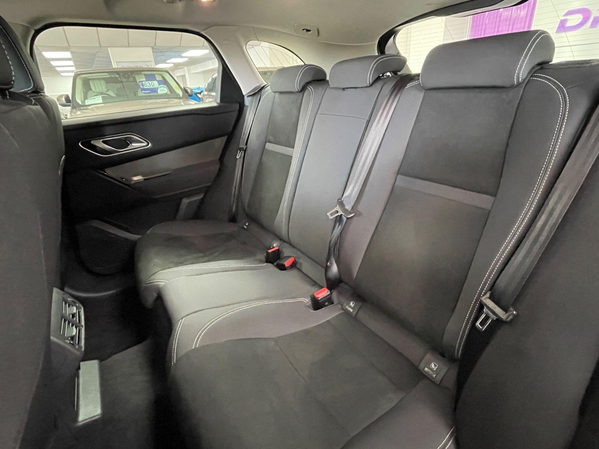 Land Rover Range Rover Velar - Image 28