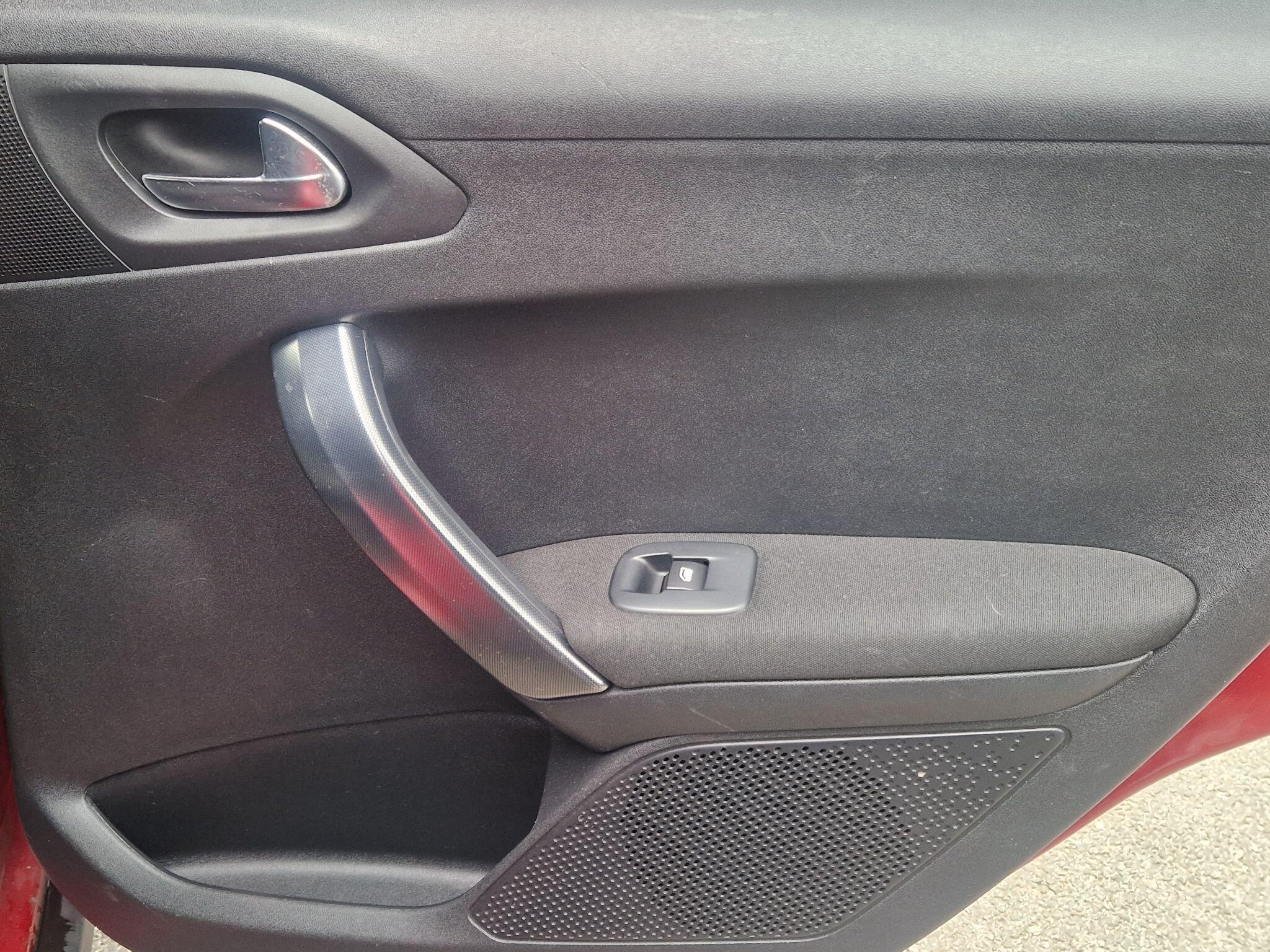 Peugeot 2008 - Image 37