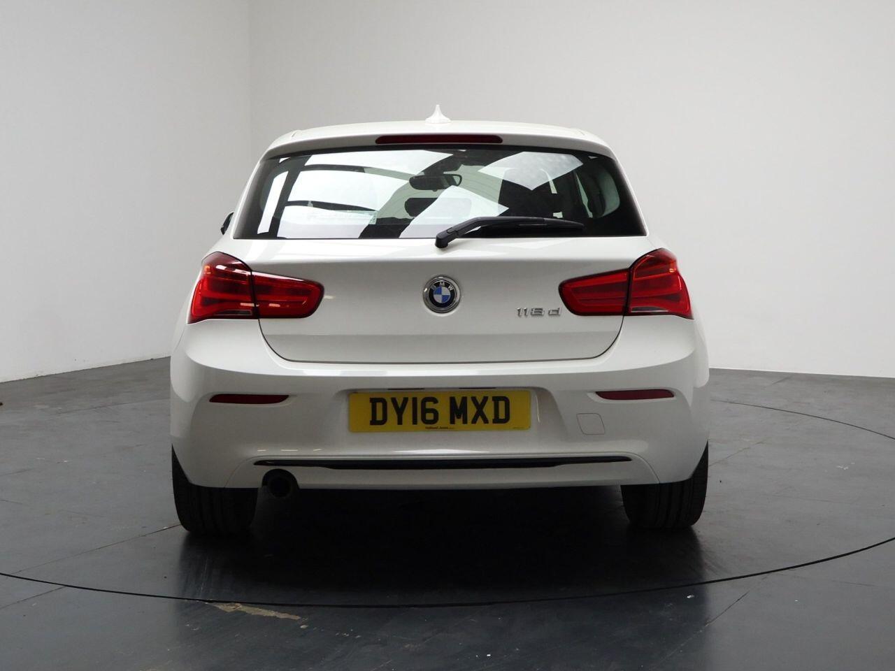 BMW 1 Series - Image 11