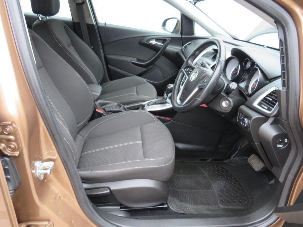 Vauxhall Astra - Image 7