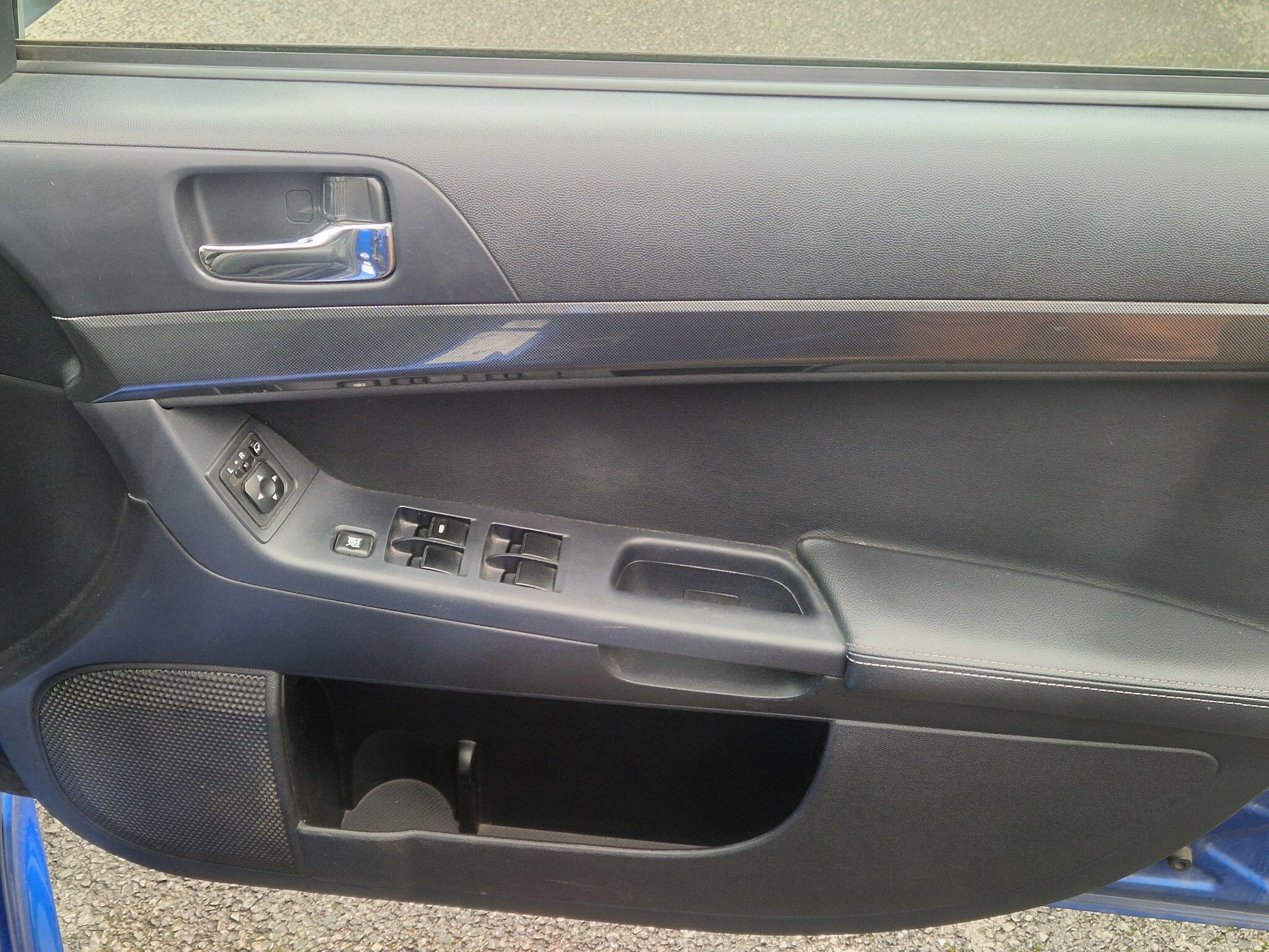 Mitsubishi Lancer - Image 26