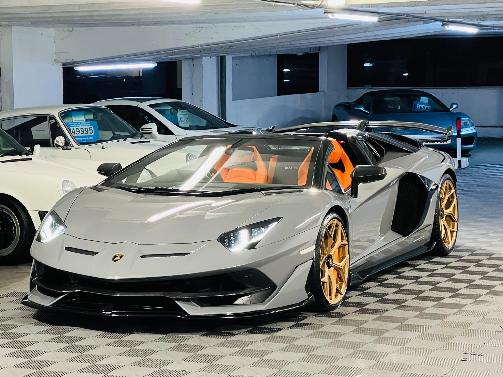 Lamborghini Aventador - Image 12