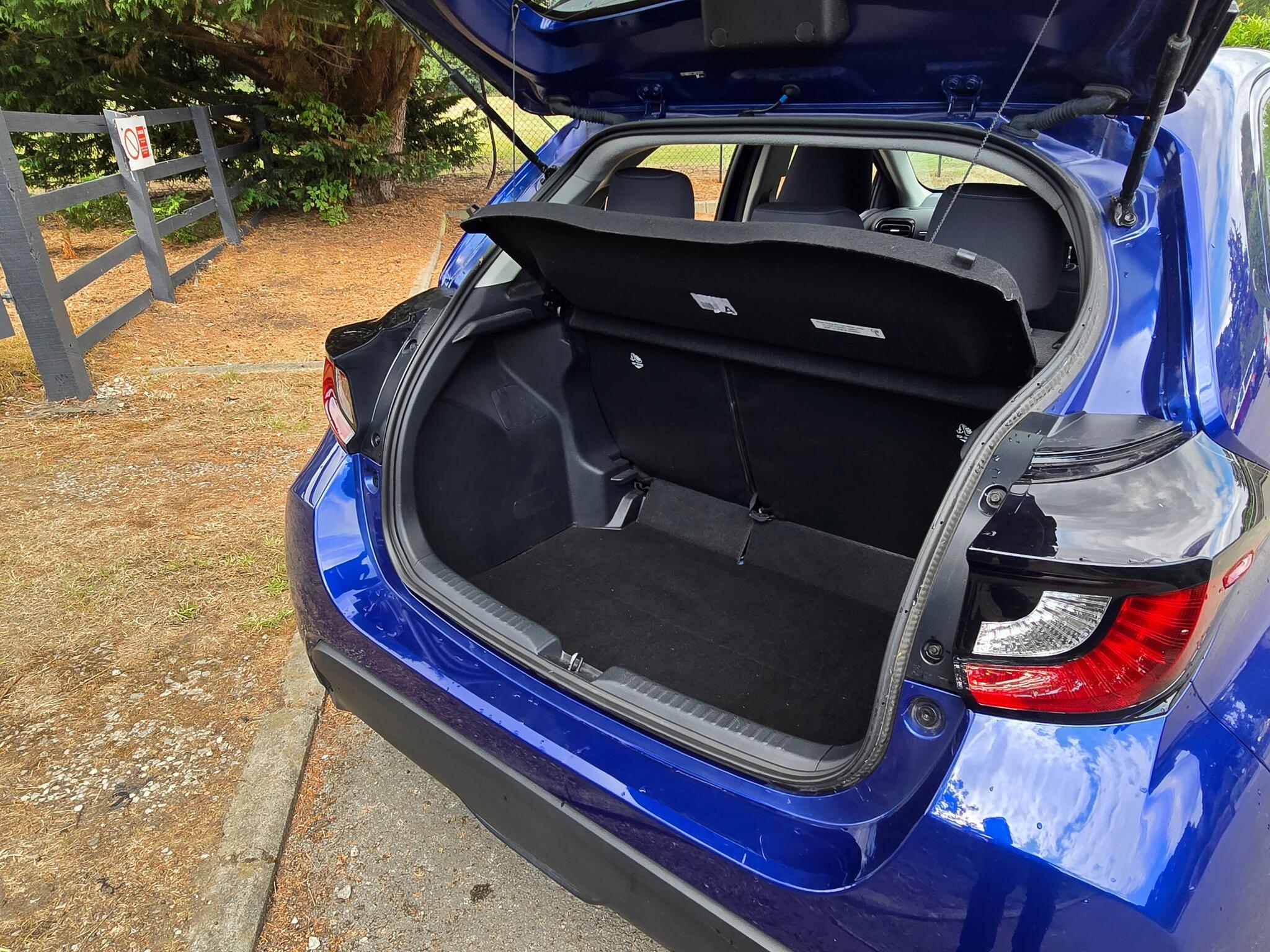 Toyota Yaris - Image 8