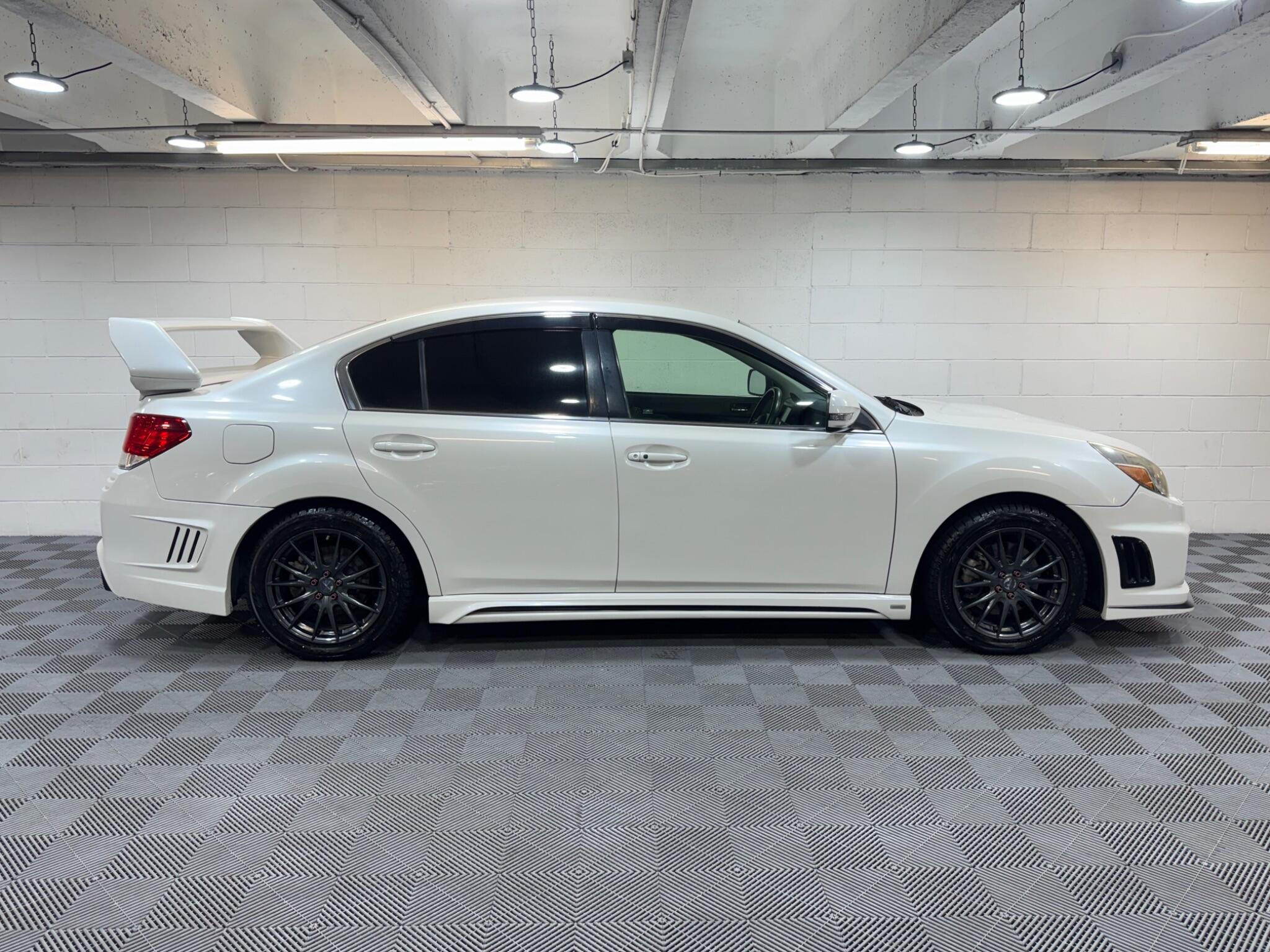 Subaru Legacy - Image 5