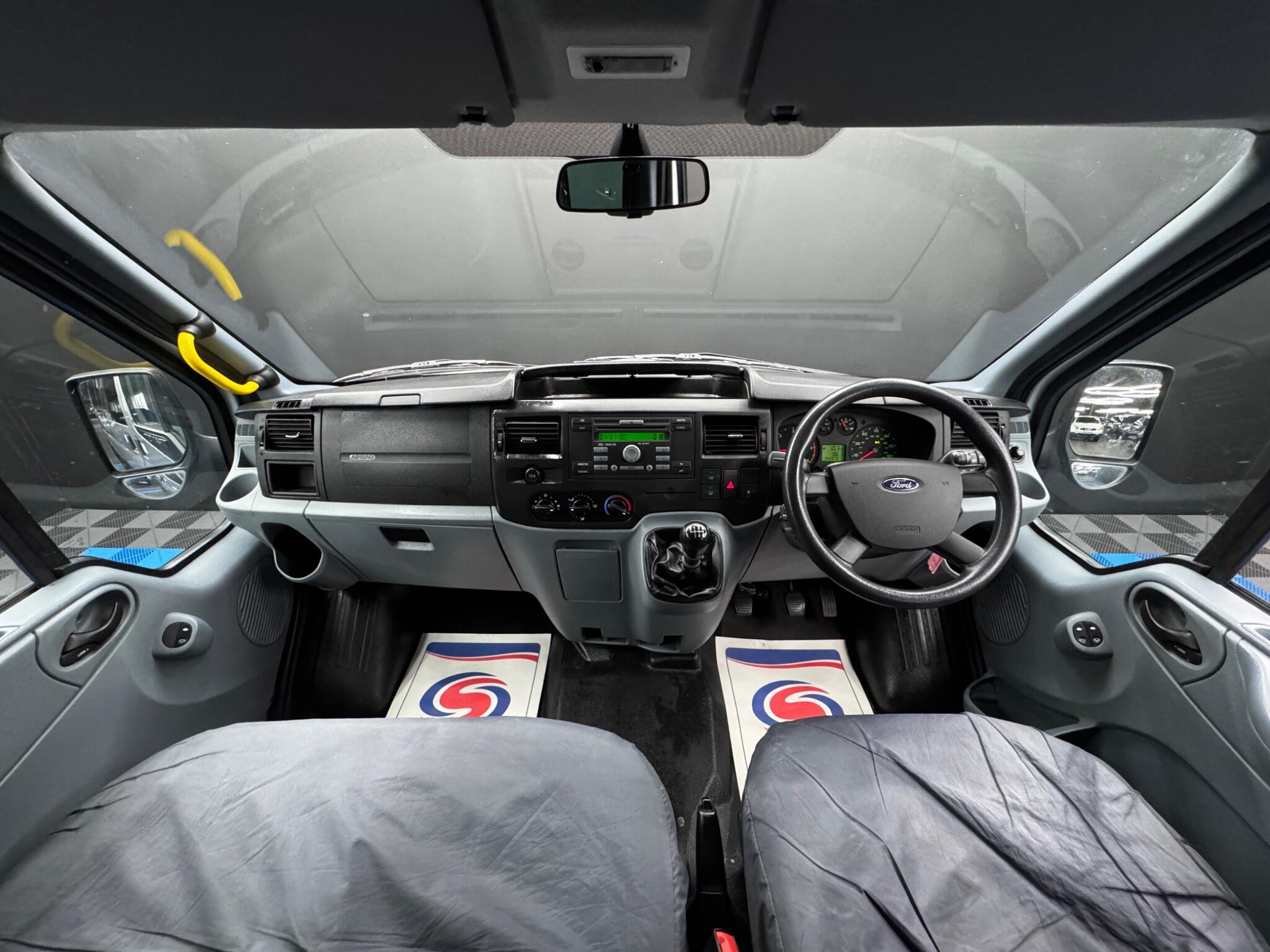 Ford Transit - Image 20