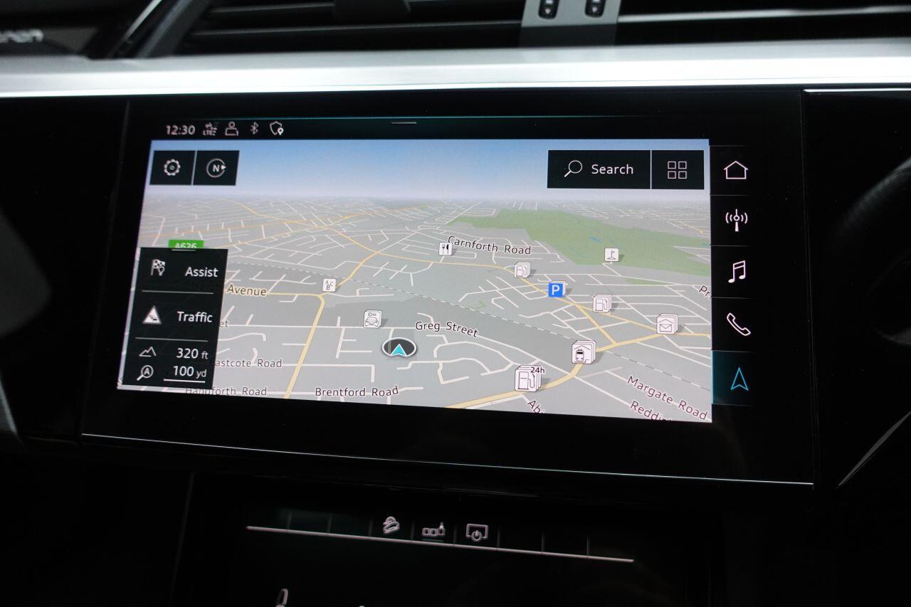 Audi E-Tron - Image 2