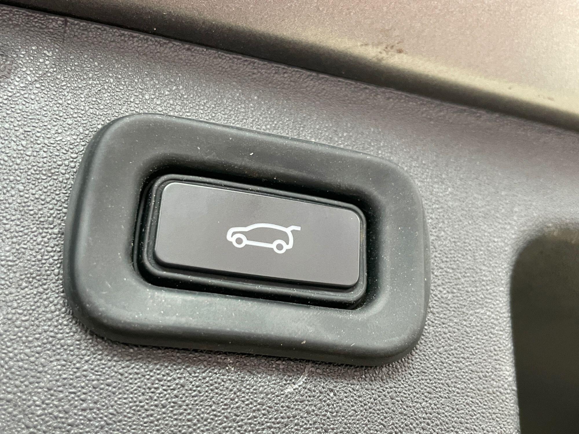 Land Rover DISCOVERY SPORT - Image 16