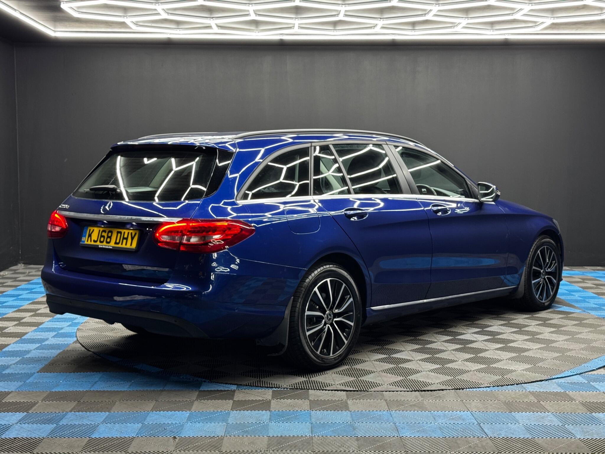 Mercedes C Class - Image 5