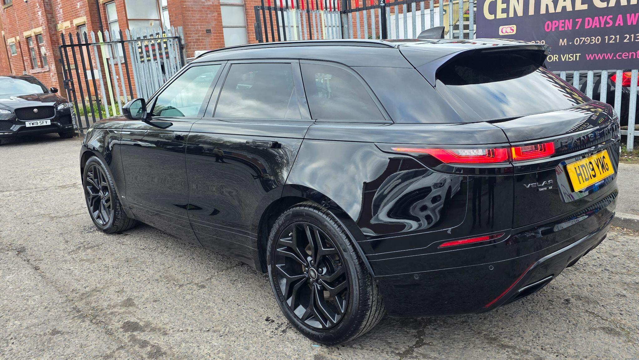 Land Rover Range Rover Velar - Image 15