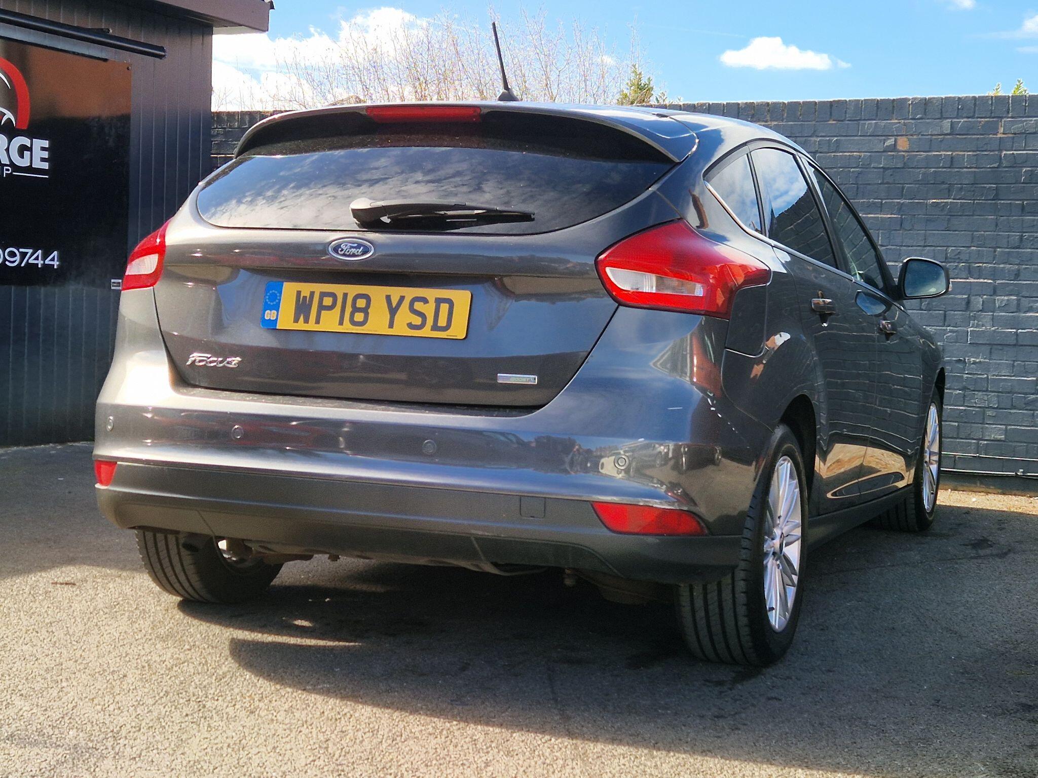 Ford Focus - Image 26