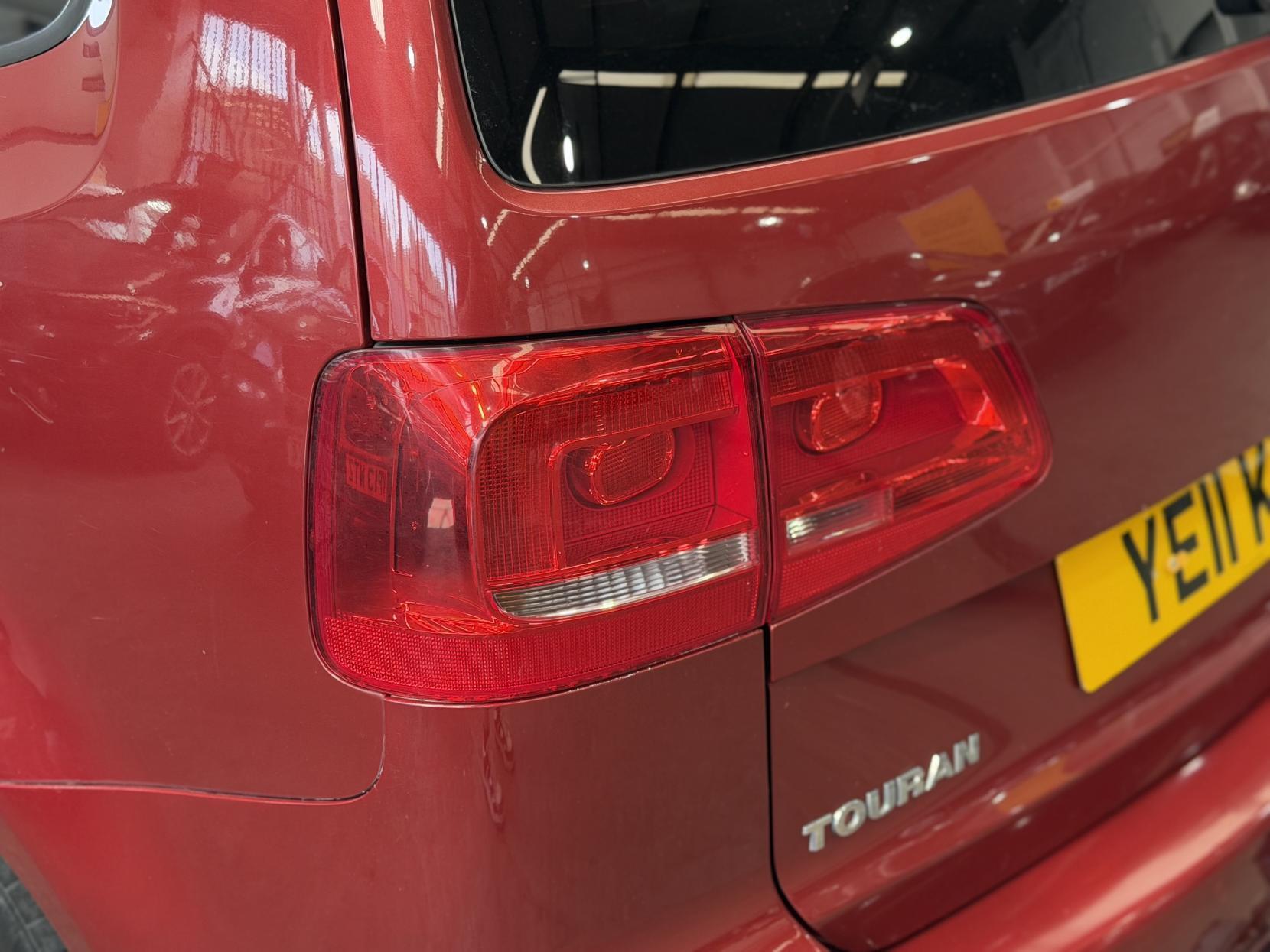 Volkswagen Touran - Image 9
