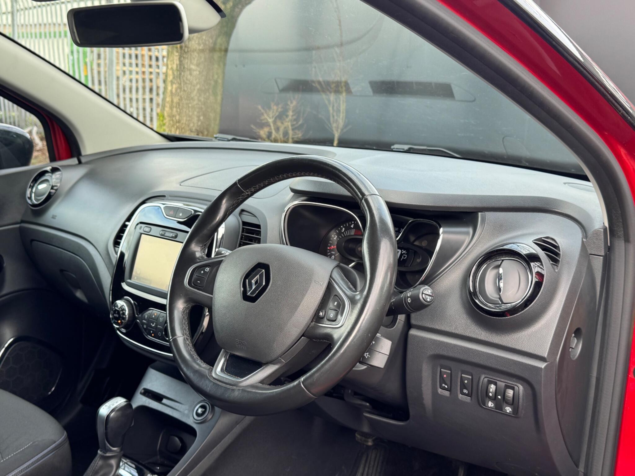 Renault Captur - Image 41