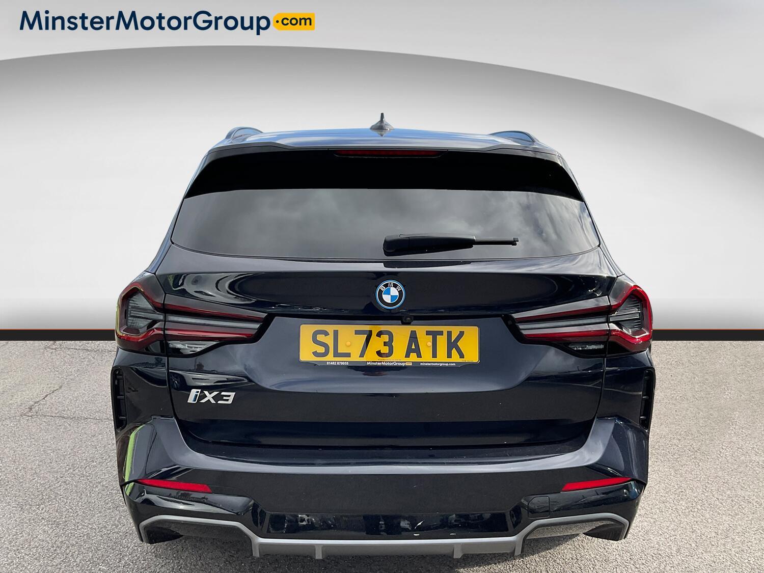 BMW iX3 - Image 3
