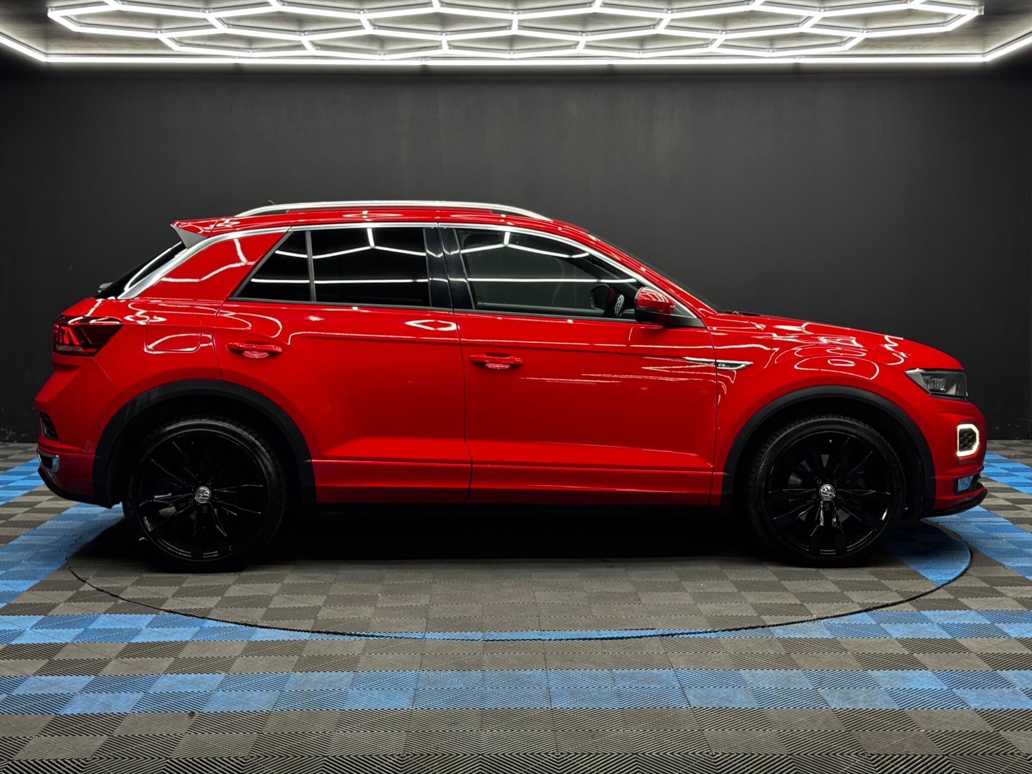 Volkswagen T-Roc - Image 4
