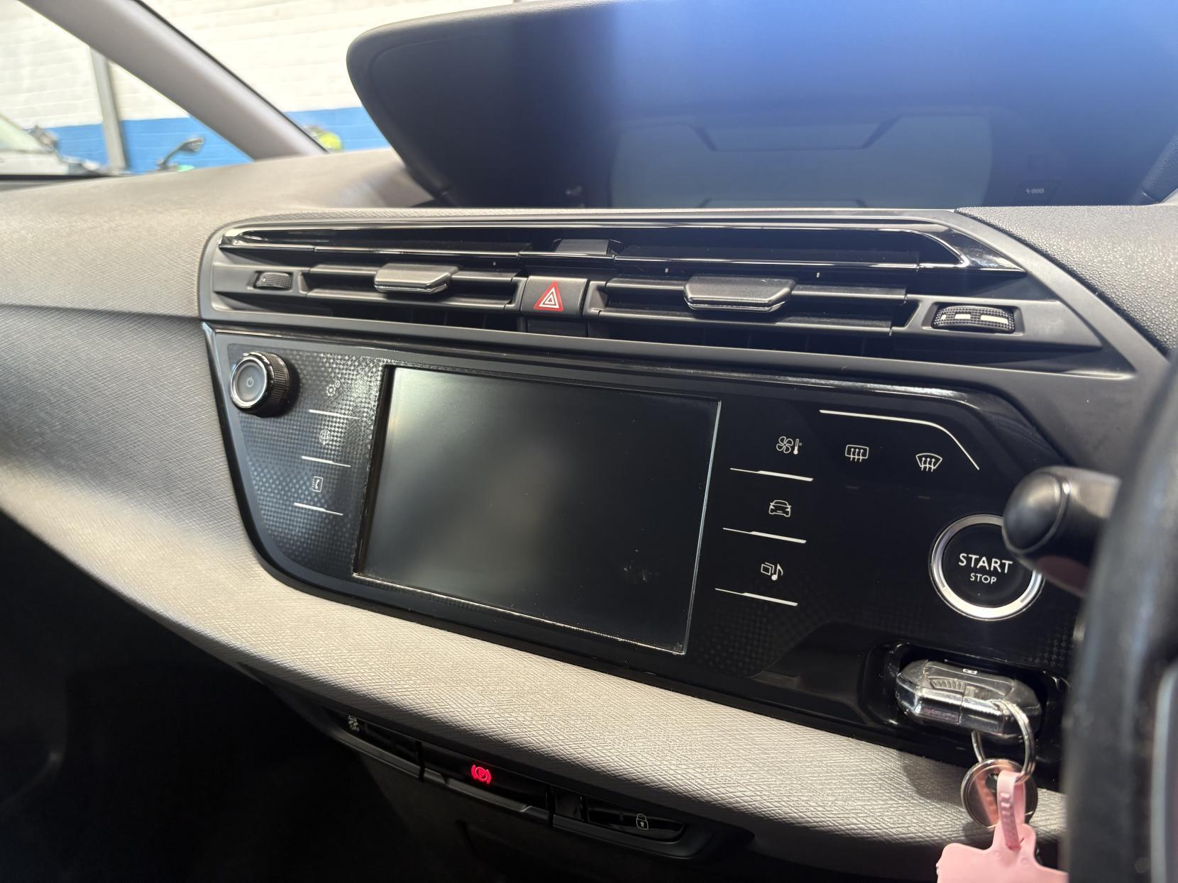 Citroen C4 Picasso - Image 14