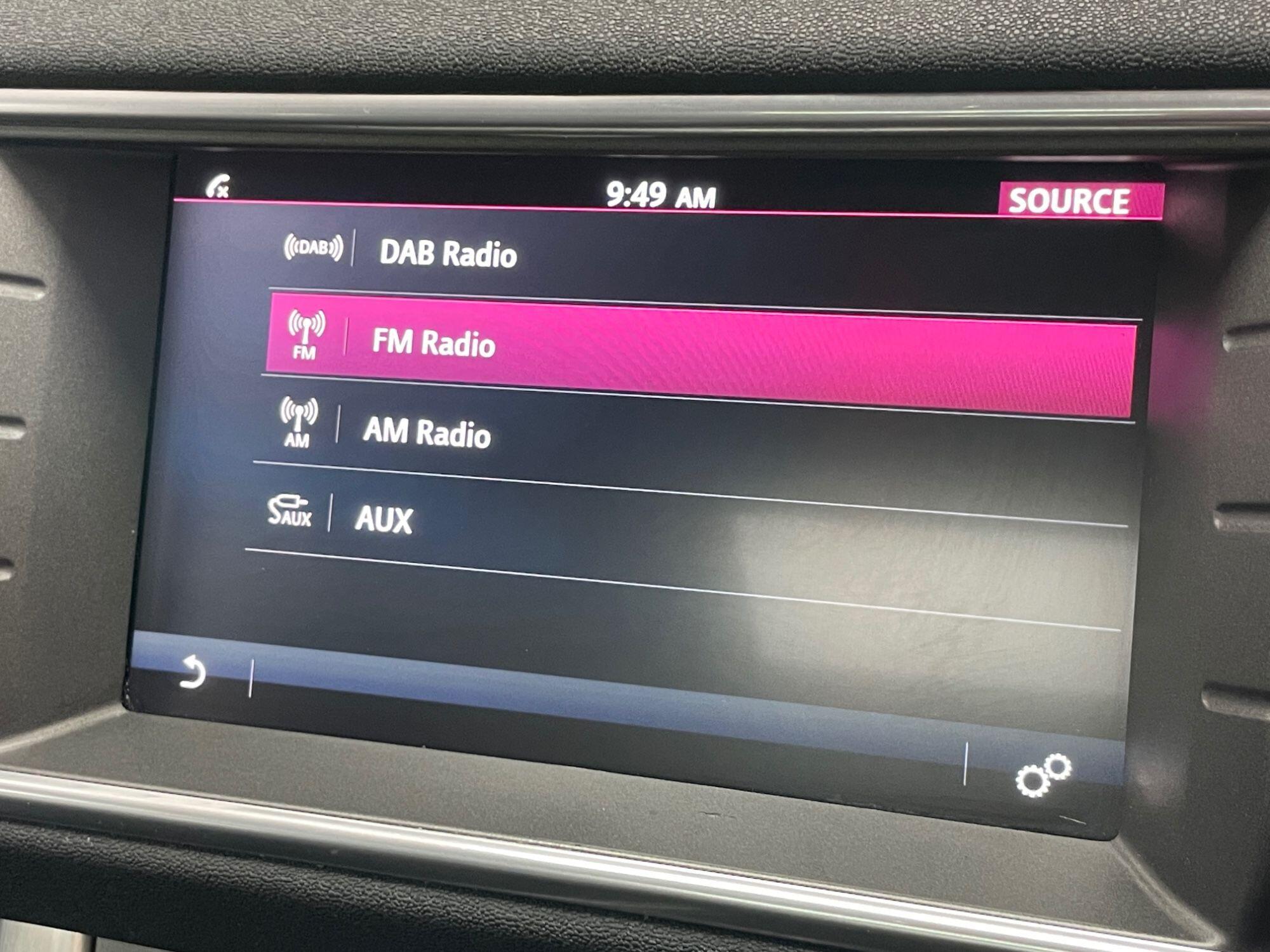 Land Rover Range Rover Evoque - Image 40