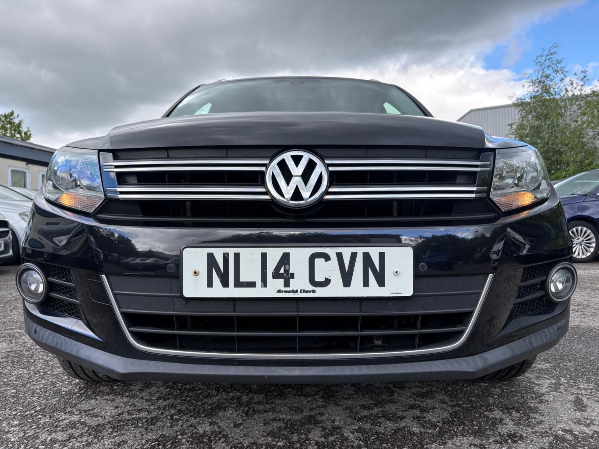 Volkswagen Tiguan - Image 4