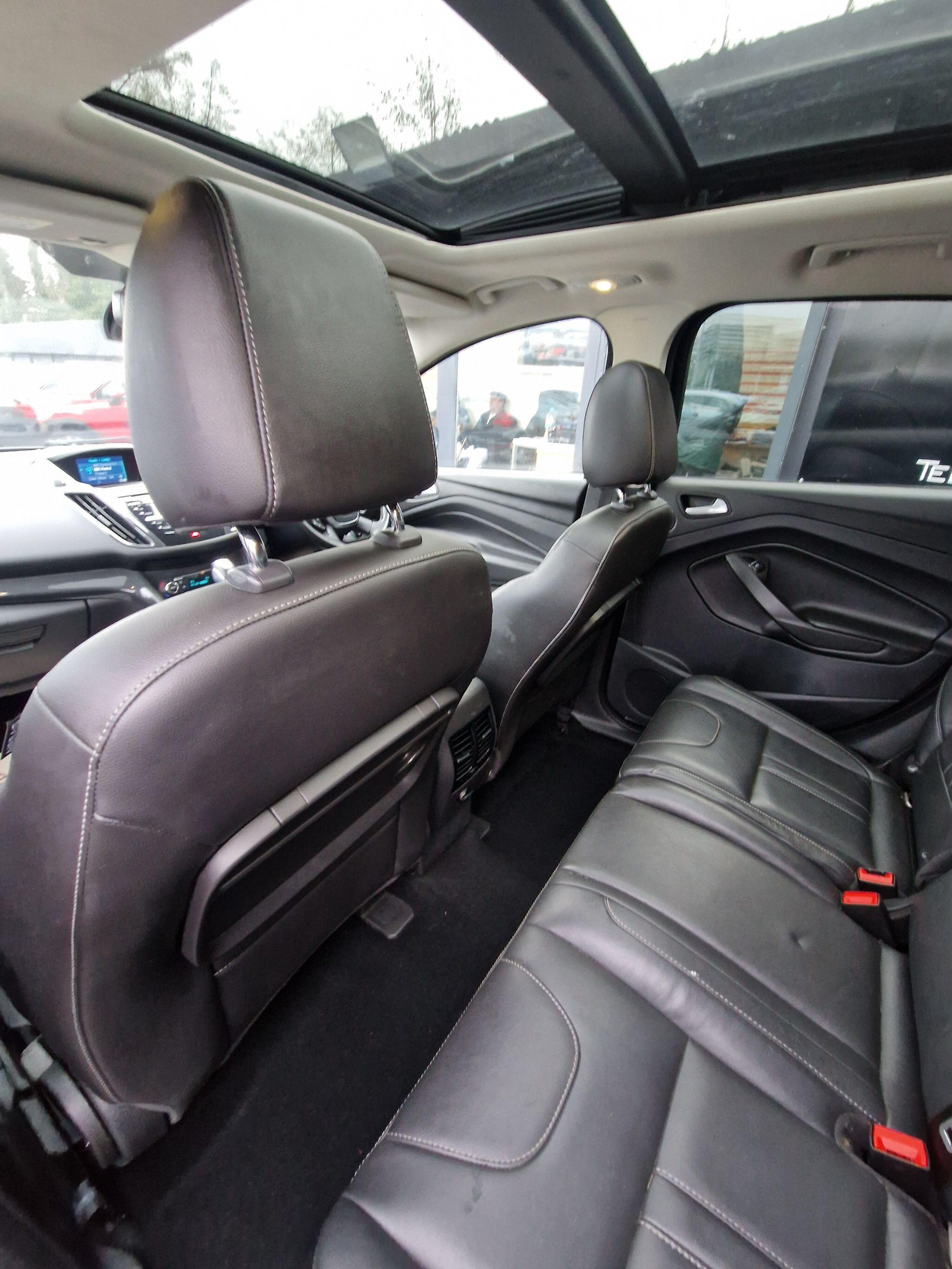 Ford Kuga - Image 35