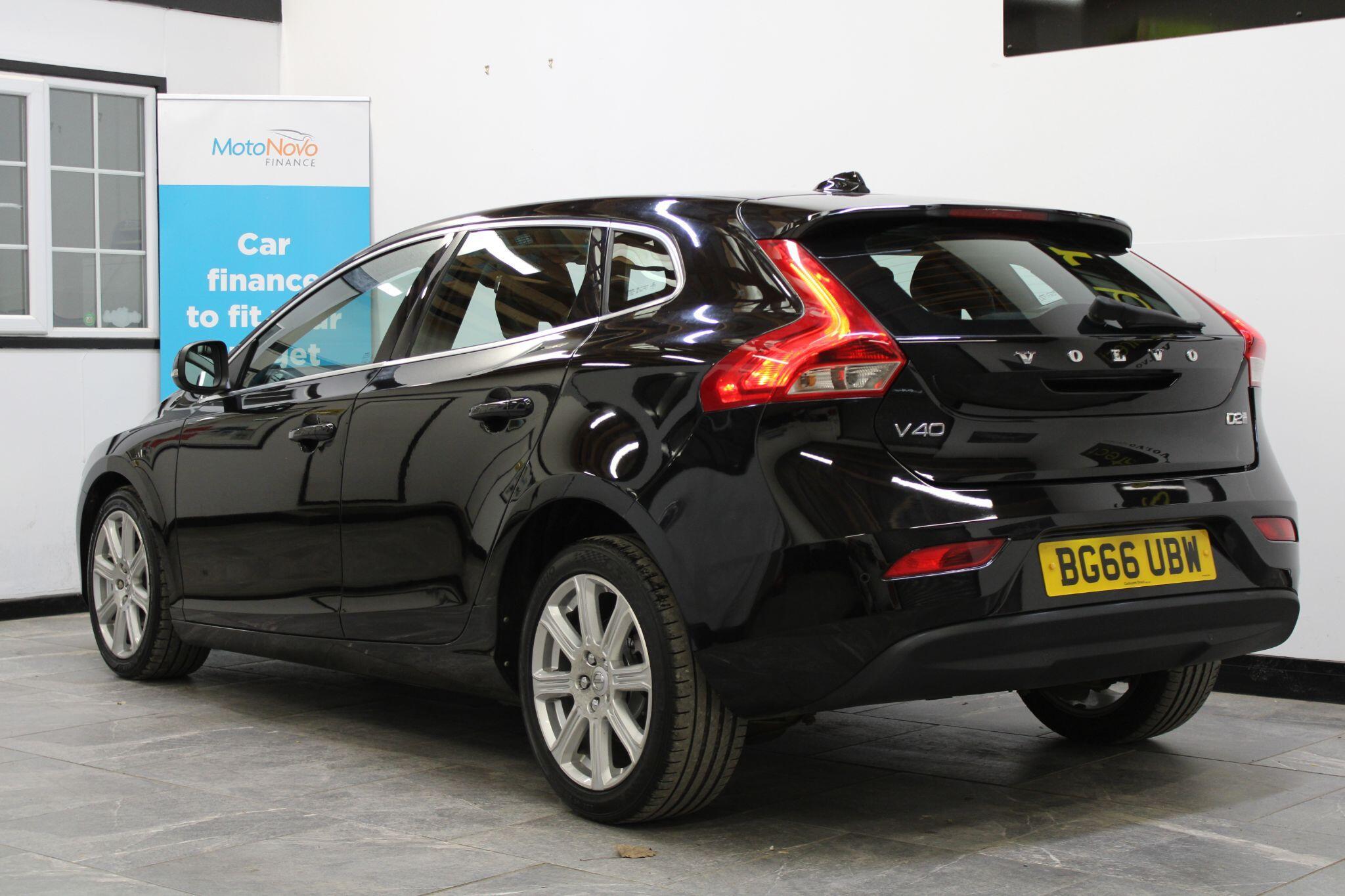 Volvo V40 - Image 3