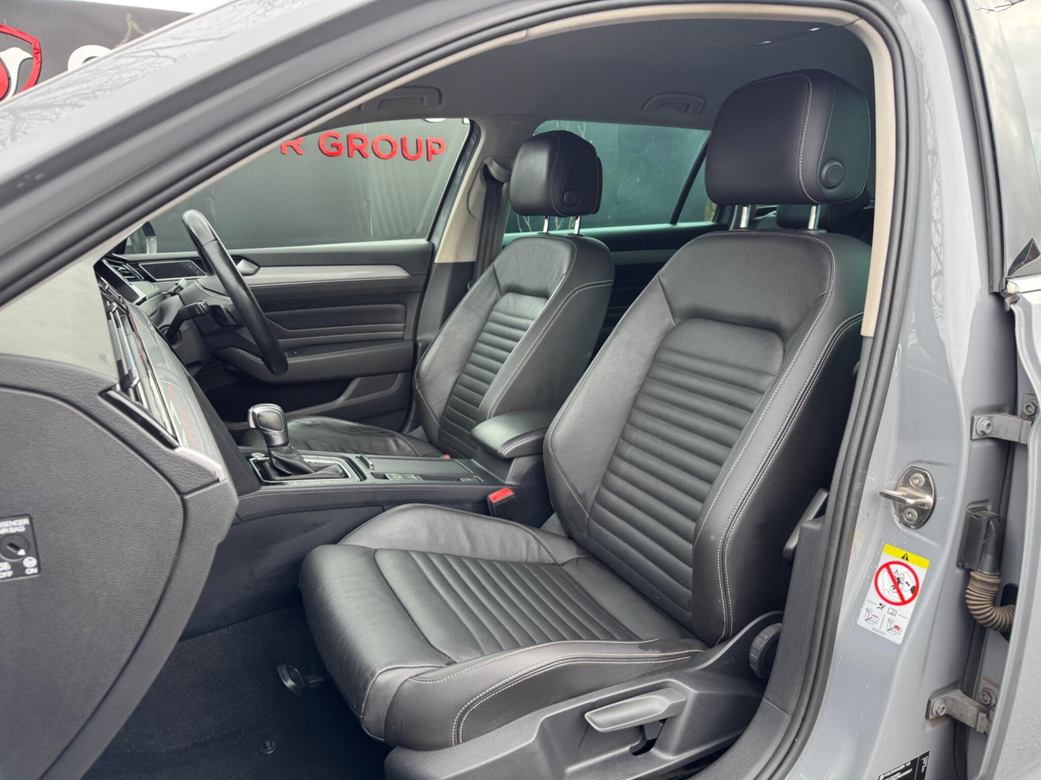 Volkswagen Passat - Image 10