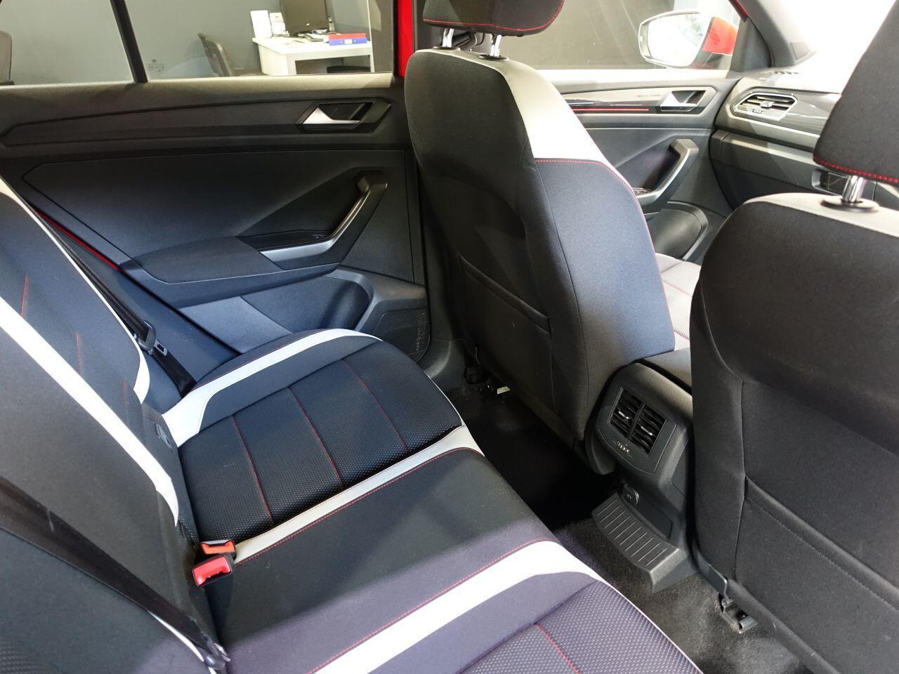 Volkswagen T-Roc - Image 15