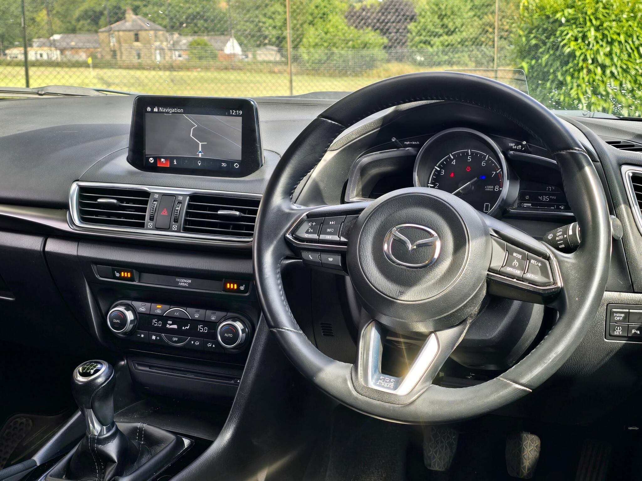 Mazda MAZDA3 - Image 8