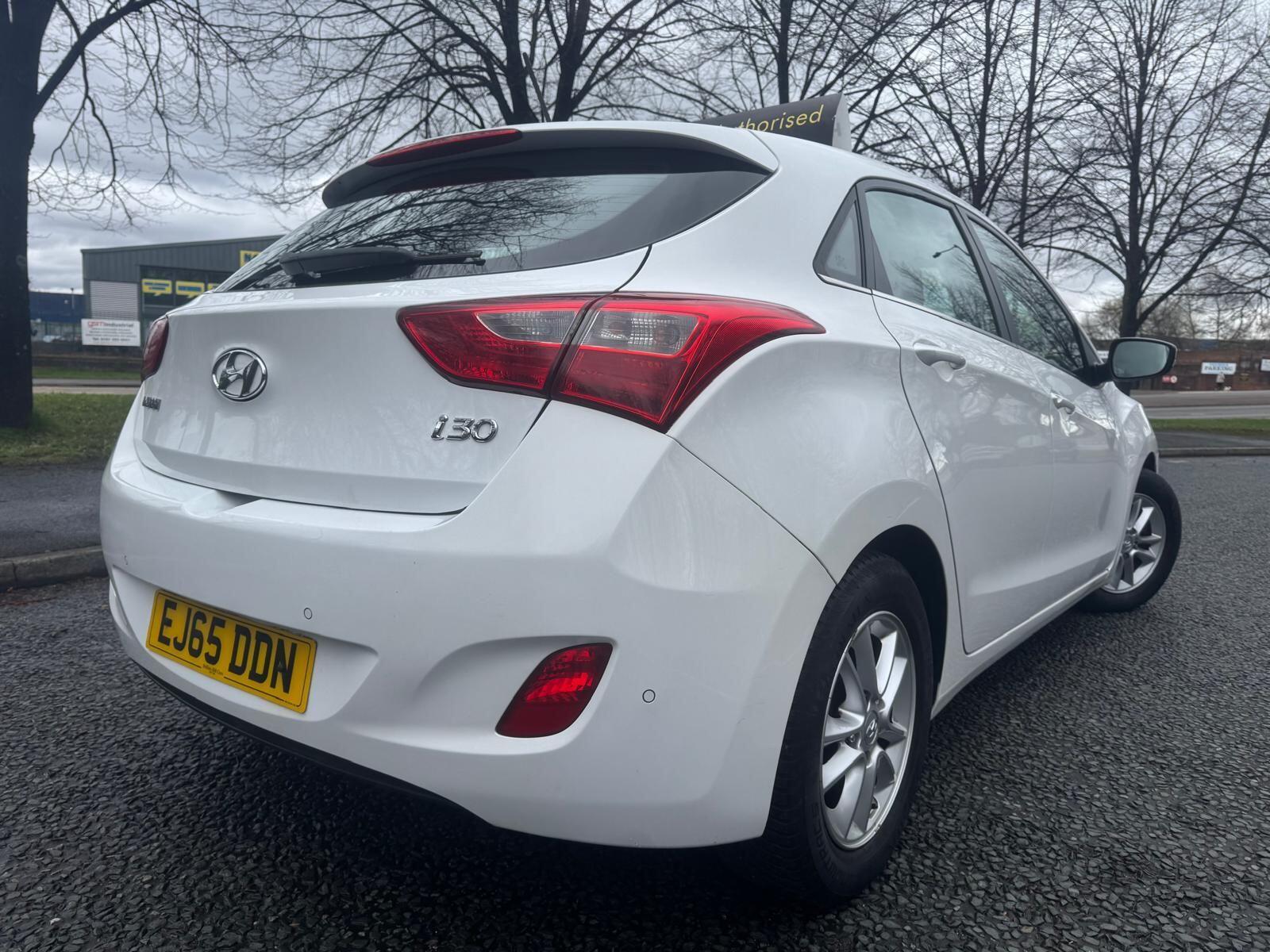 Hyundai i30 - Image 8