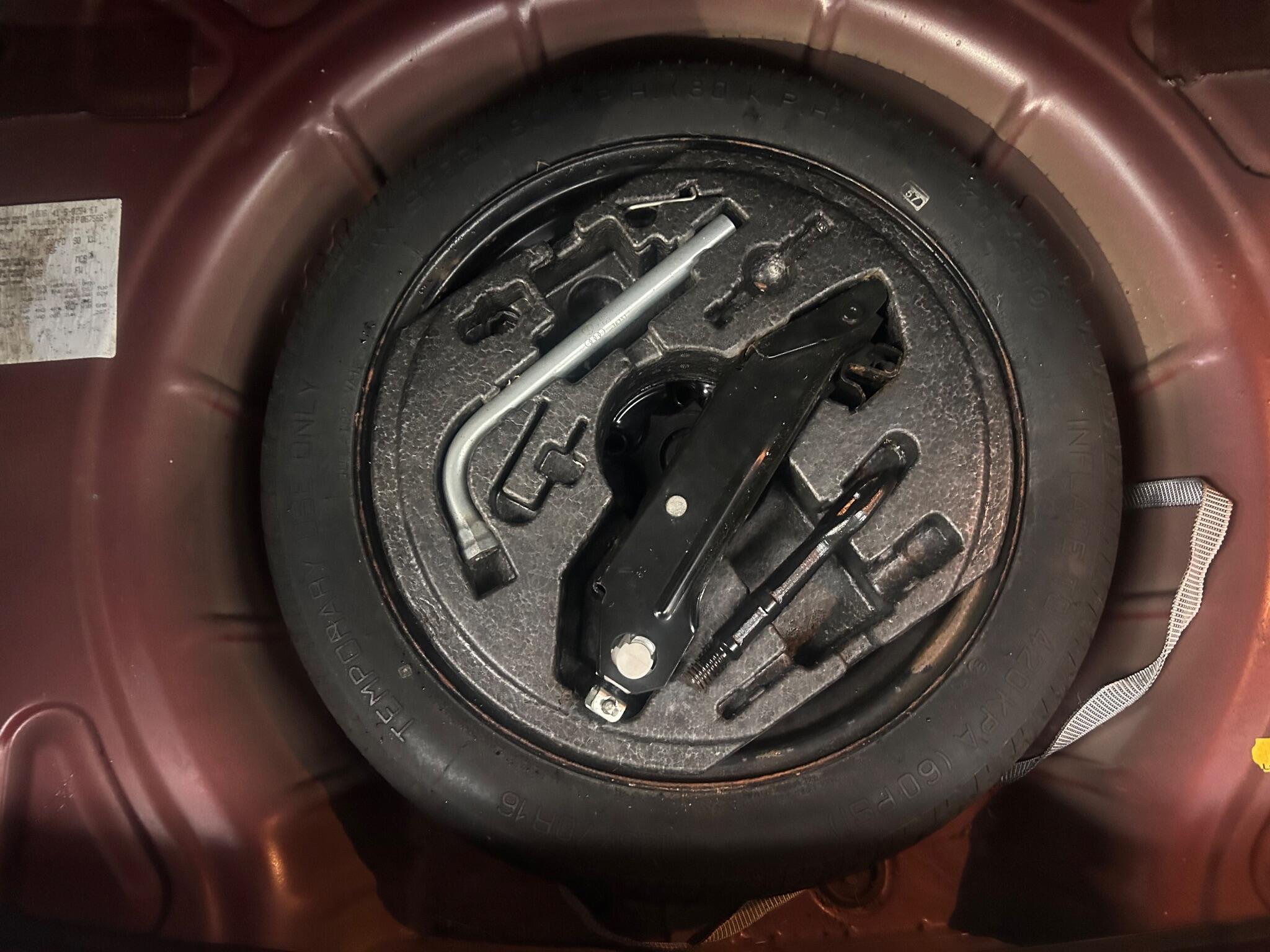 Volkswagen Golf - Image 24