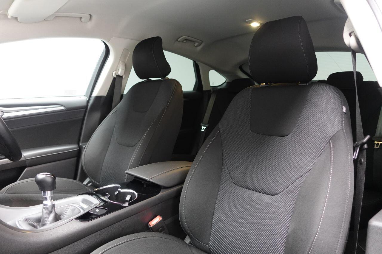 Ford Mondeo - Image 8