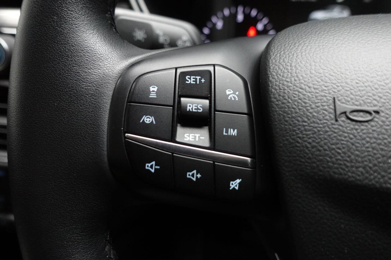 Ford Kuga - Image 40