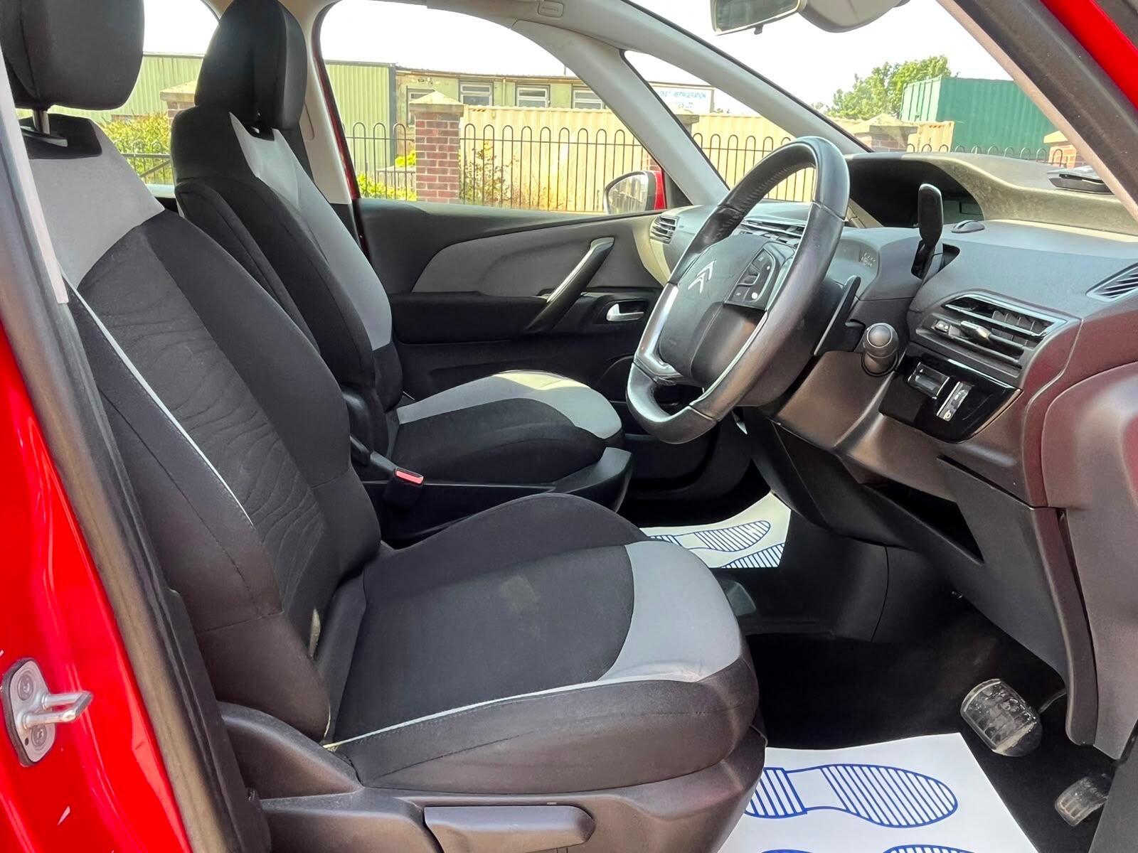 Citroen C4 Picasso - Image 11