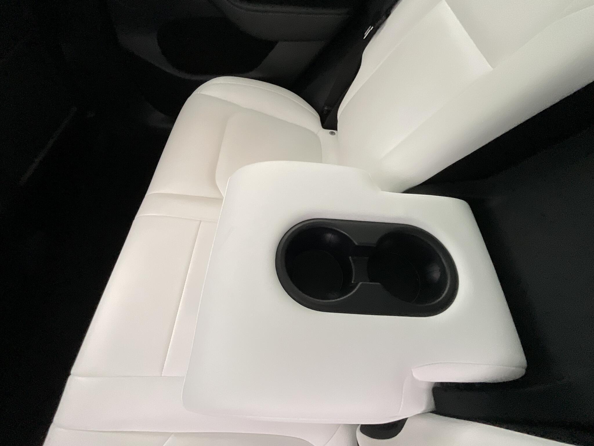 Tesla Model Y - Image 16