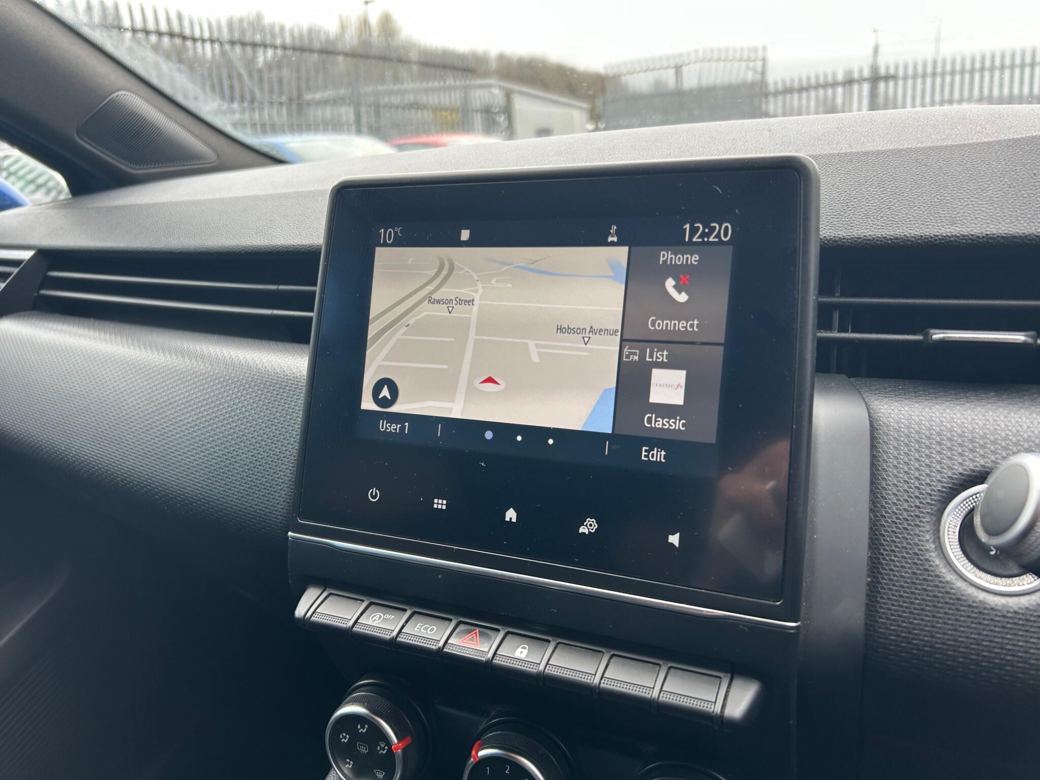 Renault Clio - Image 24