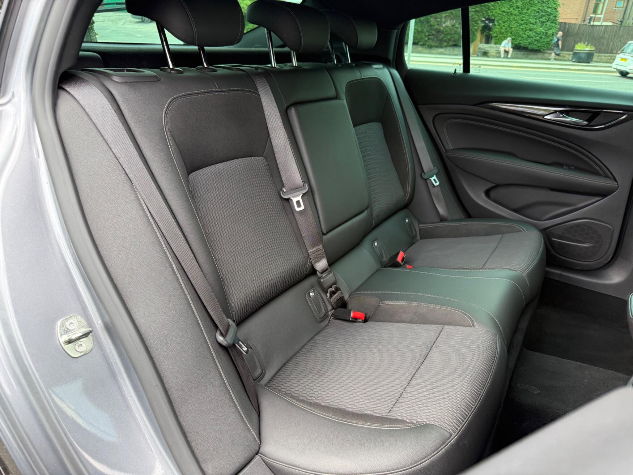 Vauxhall Insignia - Image 15